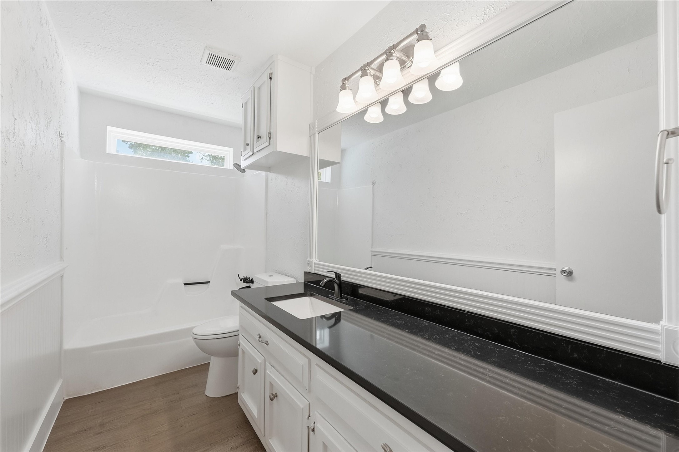 3118 Cascade Creek Drive Property Photo 23