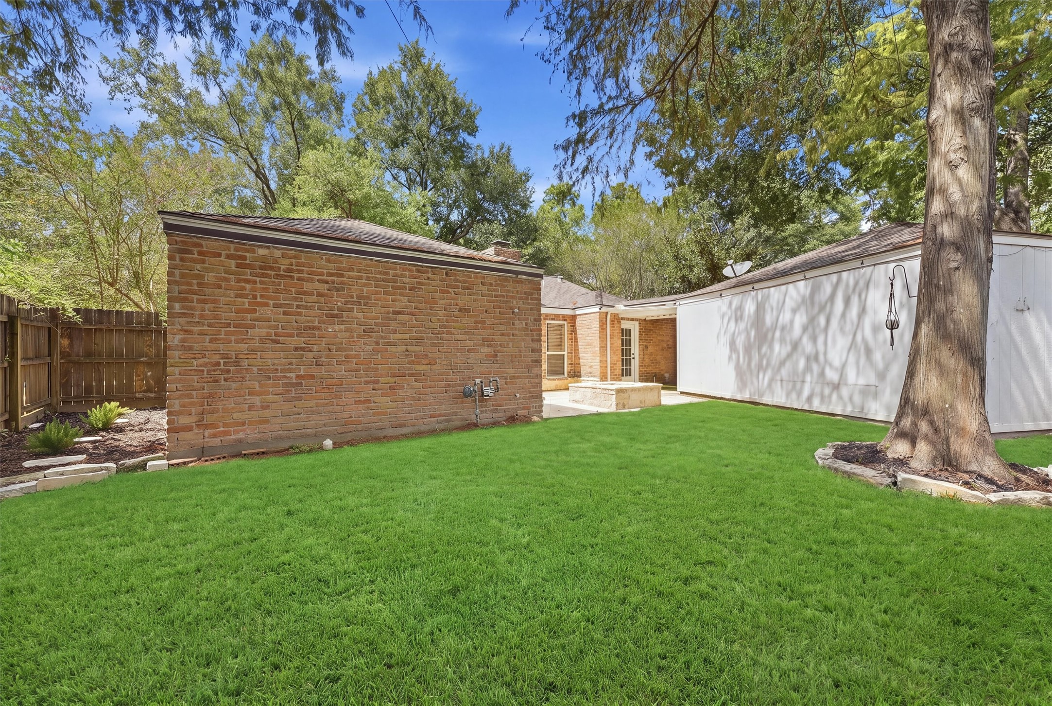 3118 Cascade Creek Drive Property Photo 28
