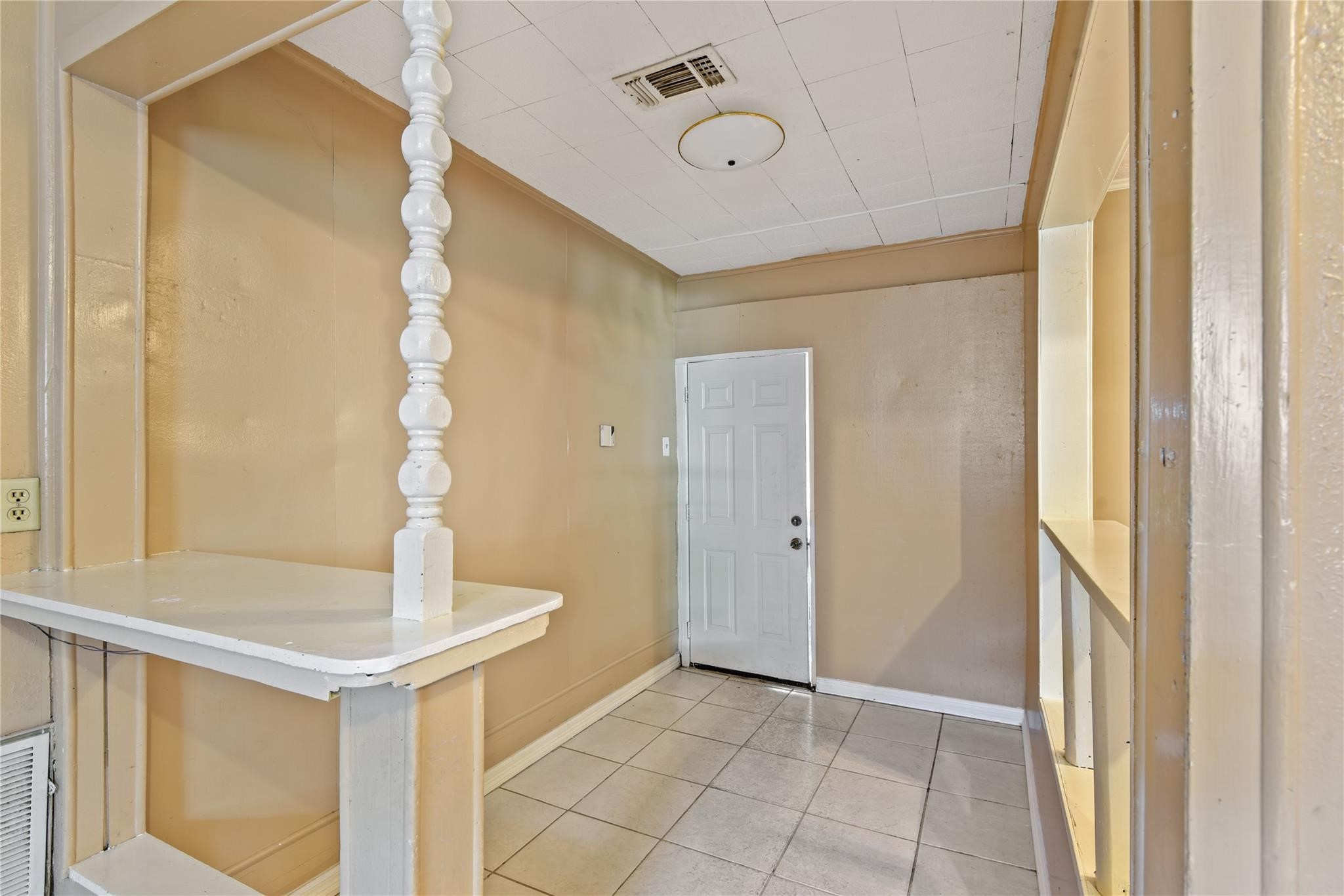 2817 Lancaster Lane Property Photo 7