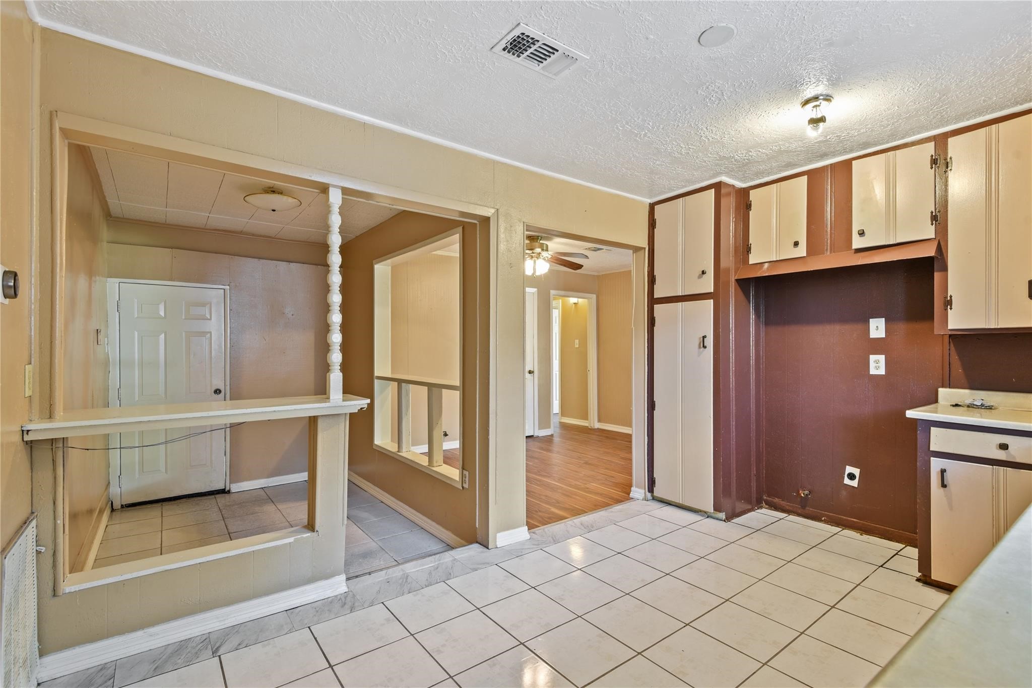 2817 Lancaster Lane Property Photo 8