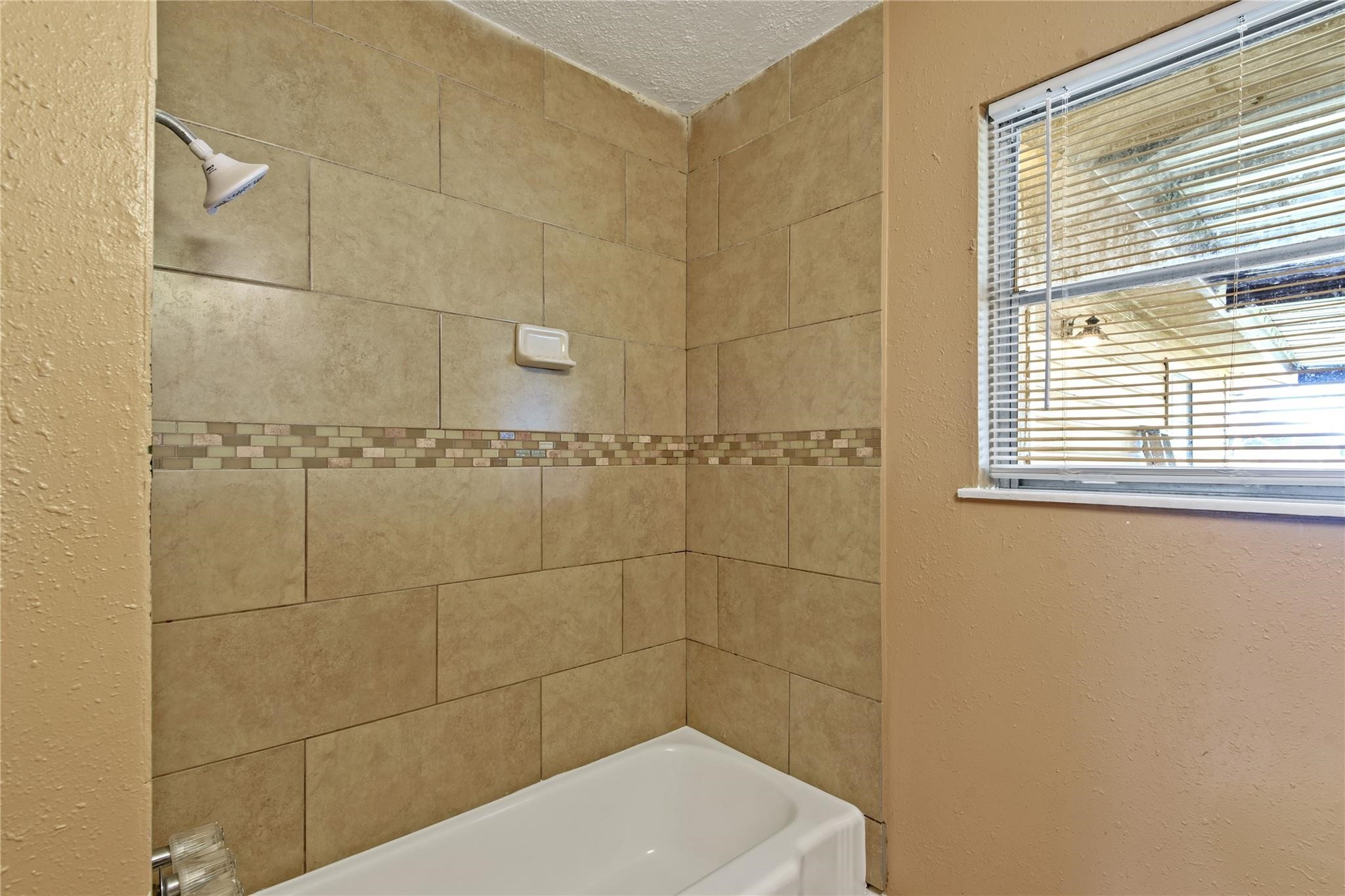 2817 Lancaster Lane Property Photo 10