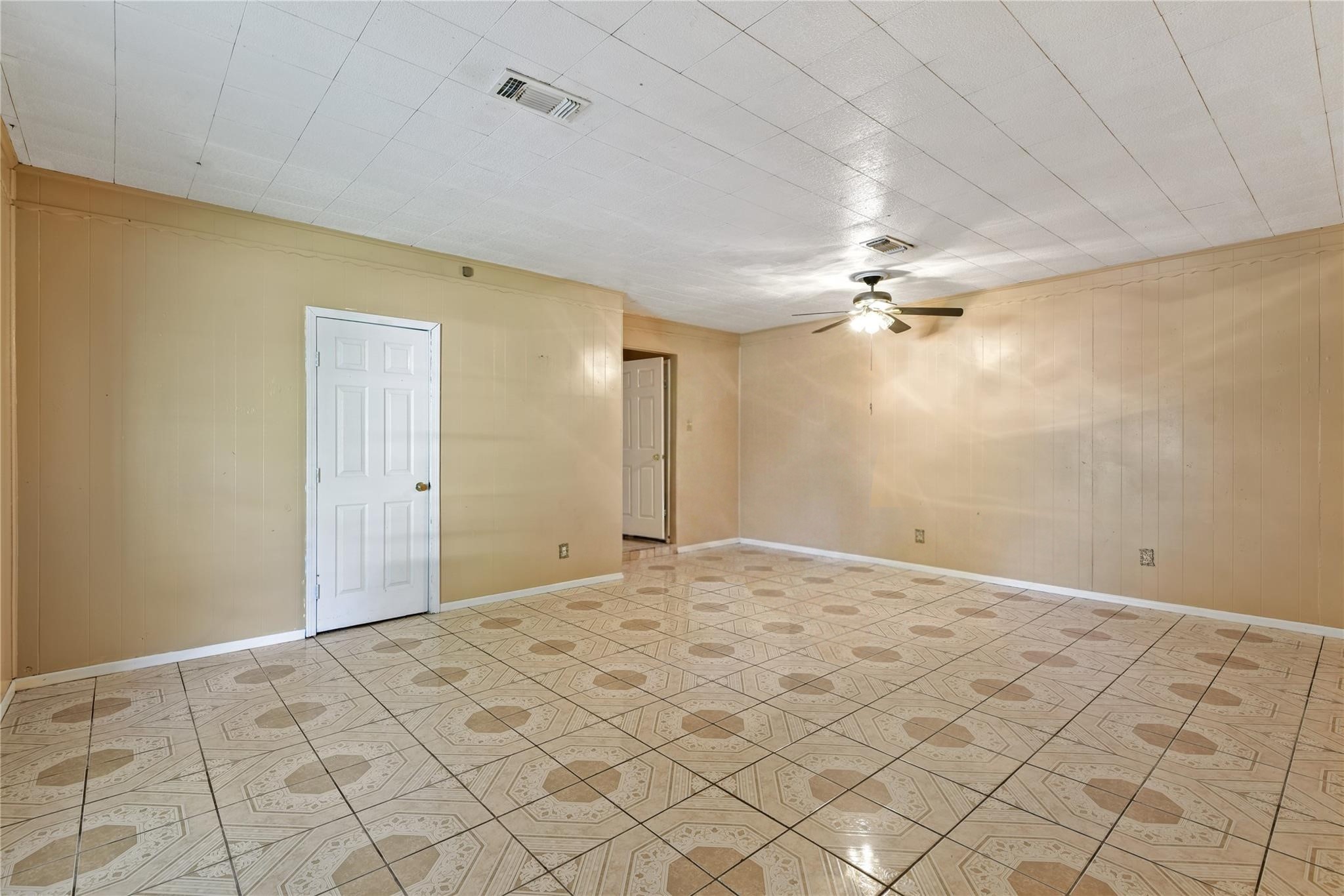 2817 Lancaster Lane Property Photo 17