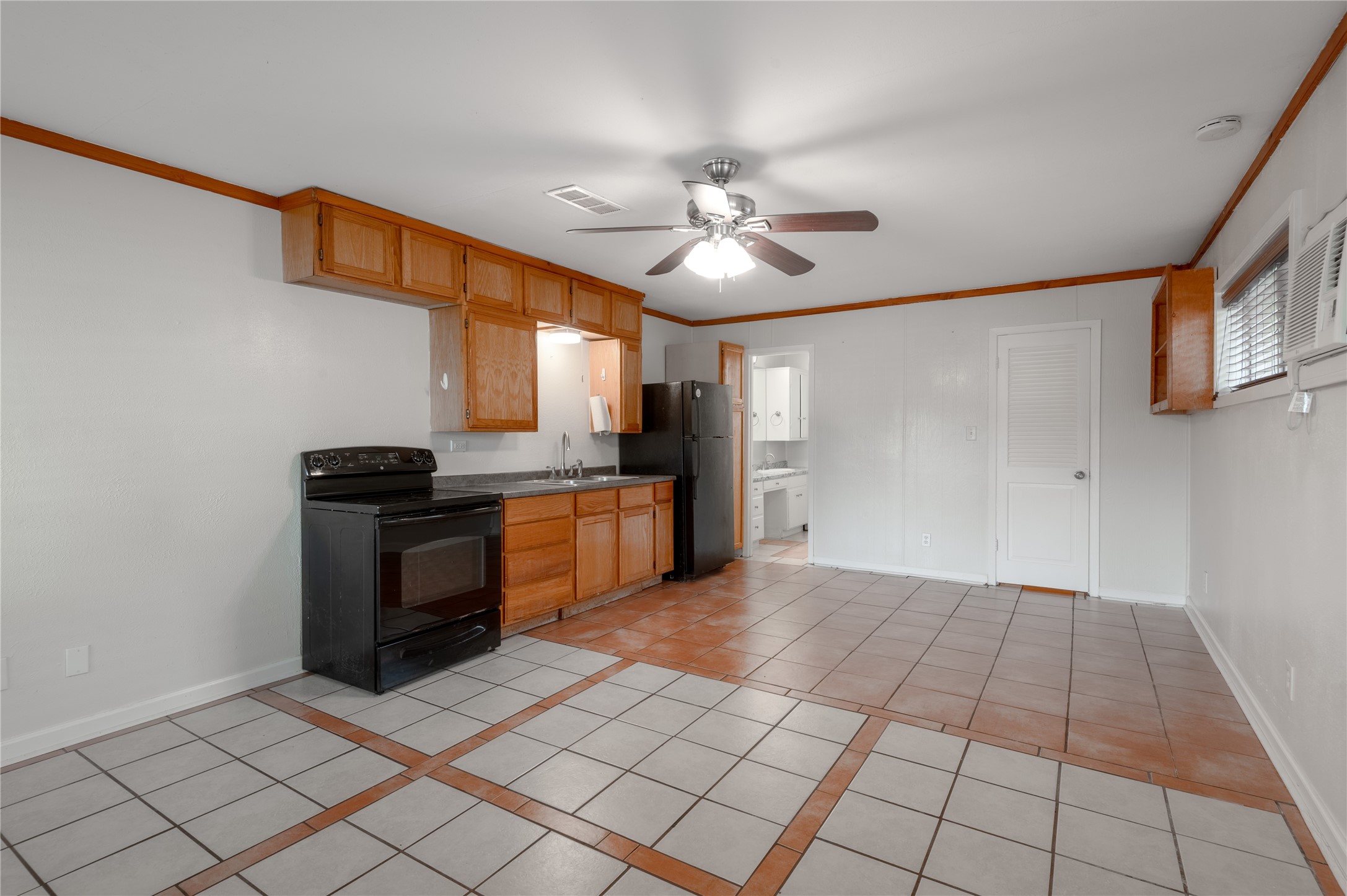 1412 22nd Street B Property Photo 7