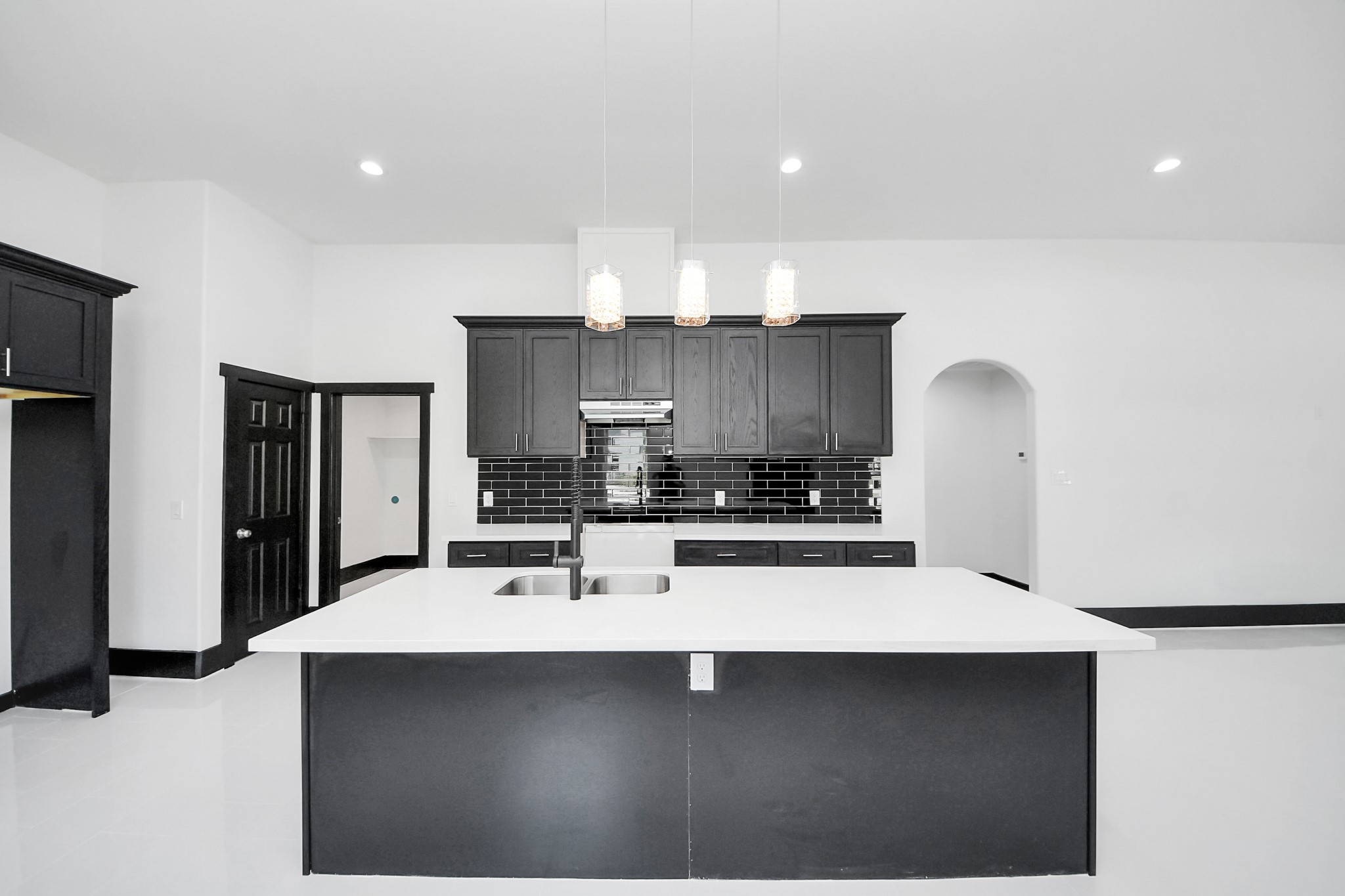 14574 Half Circle Street Property Photo 4