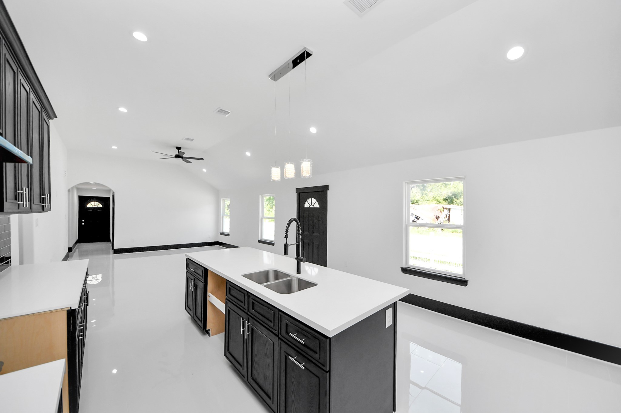 14574 Half Circle Street Property Photo 12