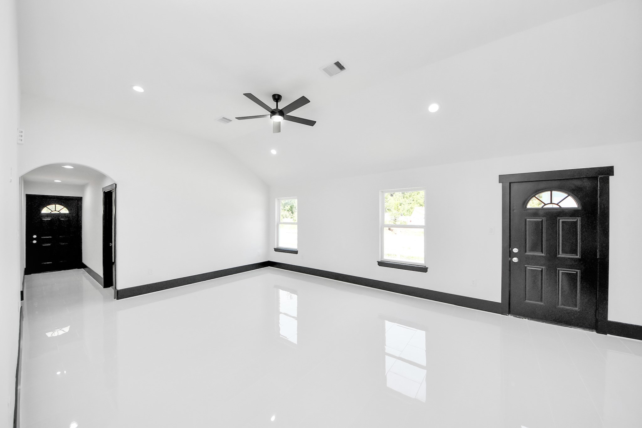 14574 Half Circle Street Property Photo 28