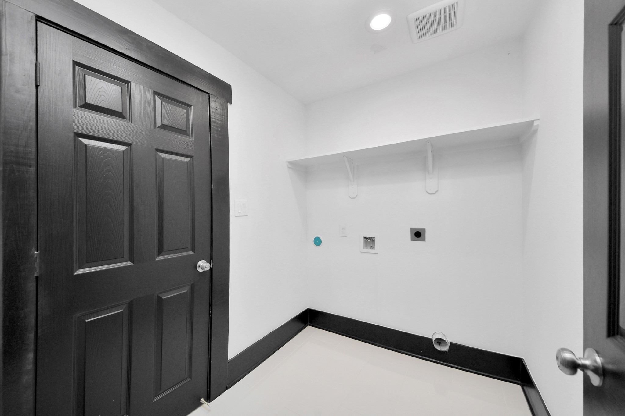 14574 Half Circle Street Property Photo 34