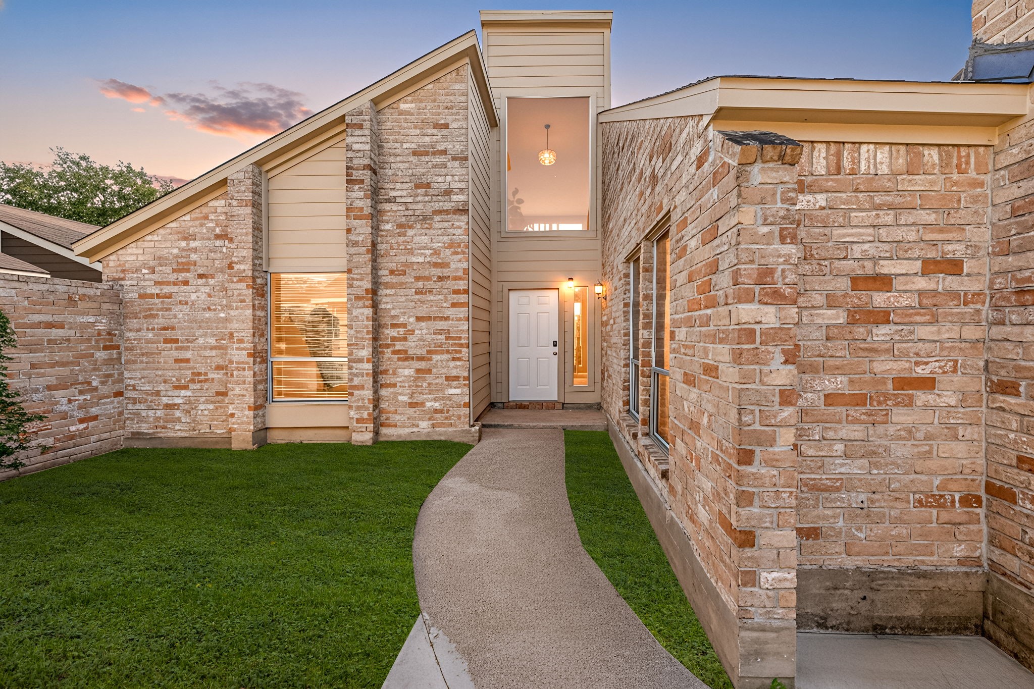 12805 Westpark Drive Property Photo 1