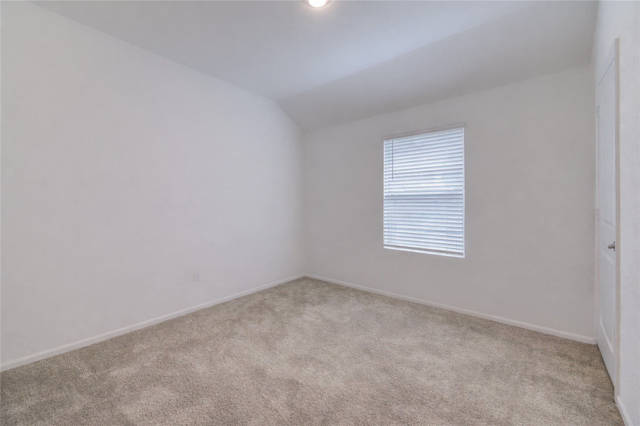 2904 Cordova Hill Drive Property Photo 23