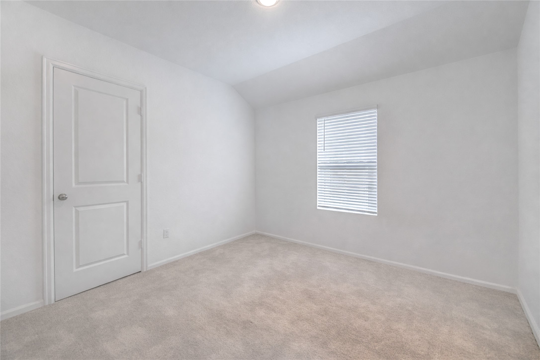 2904 Cordova Hill Drive Property Photo 24