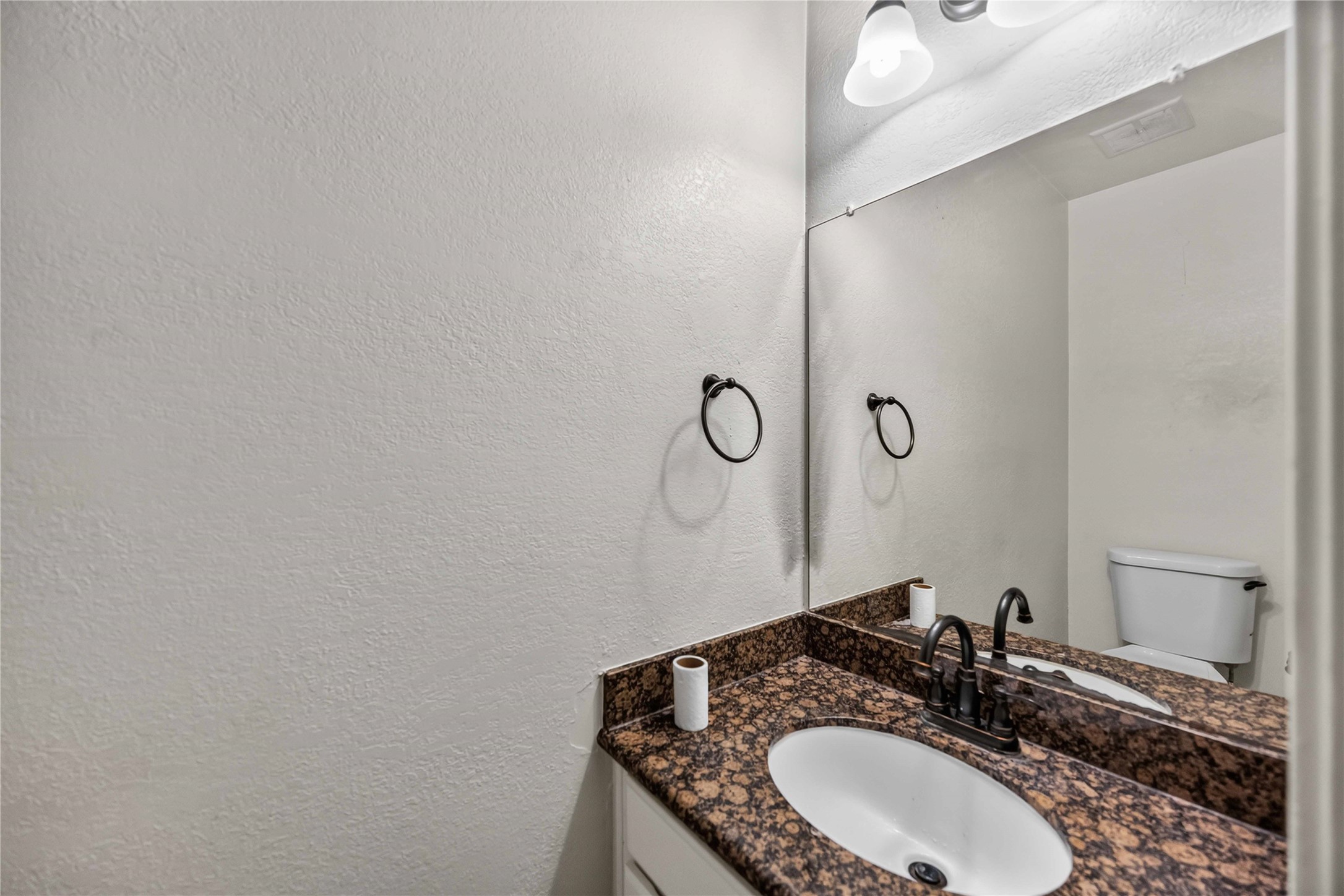 2107 N Red Cedar Circle Property Photo 12