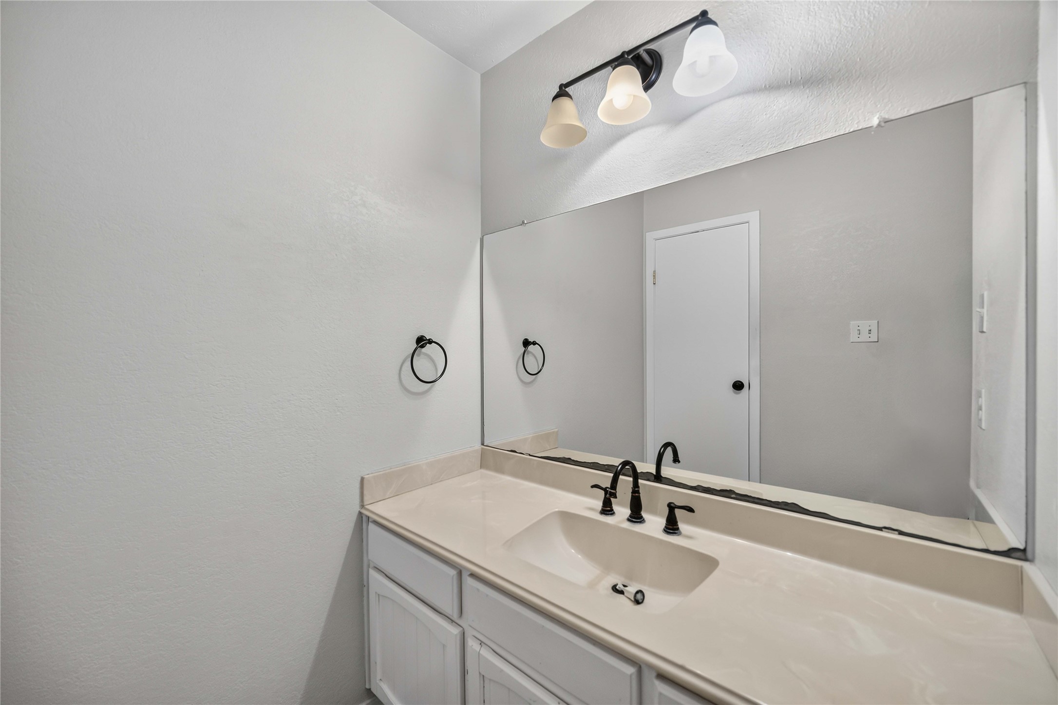 2107 N Red Cedar Circle Property Photo 19