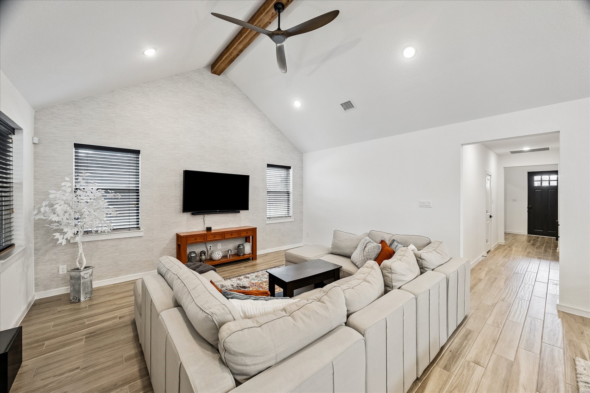 7915 Driftwood Bay Drive Property Photo 16
