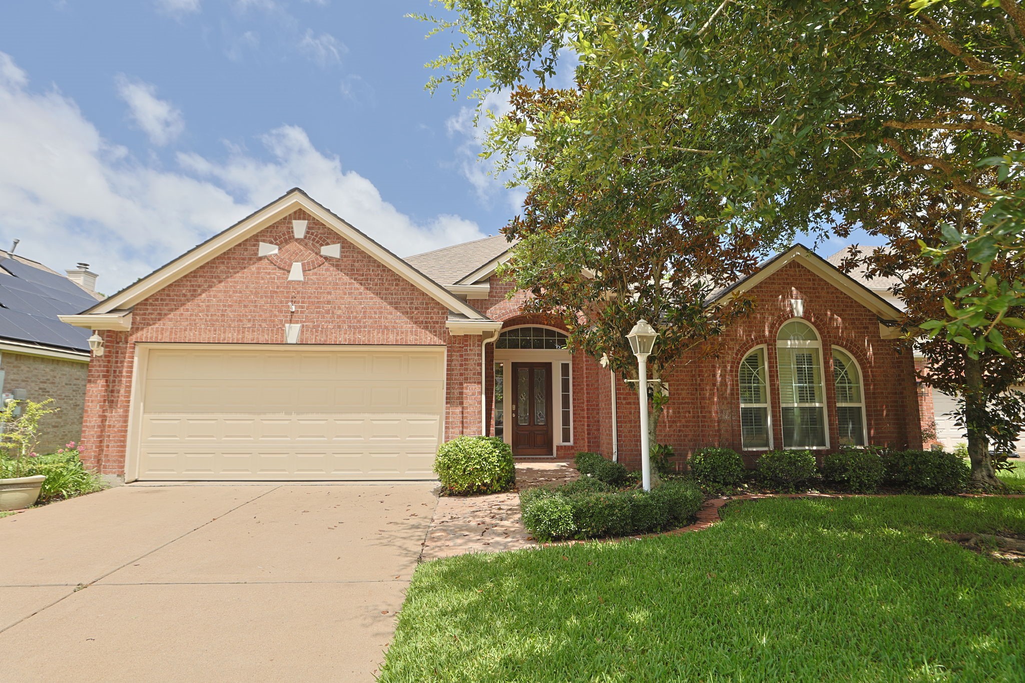 2509 Sunburst Lane Property Photo 1