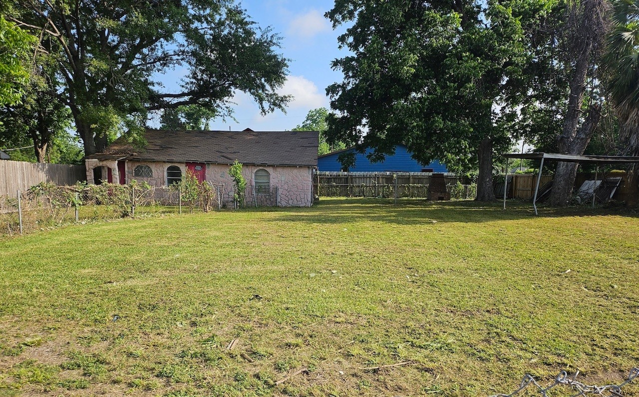 1507 E 32nd 1/2 Street Property Photo