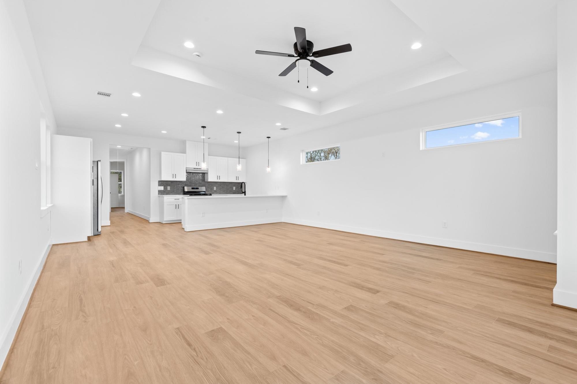 8403 Sunnyhill Street Property Photo 12