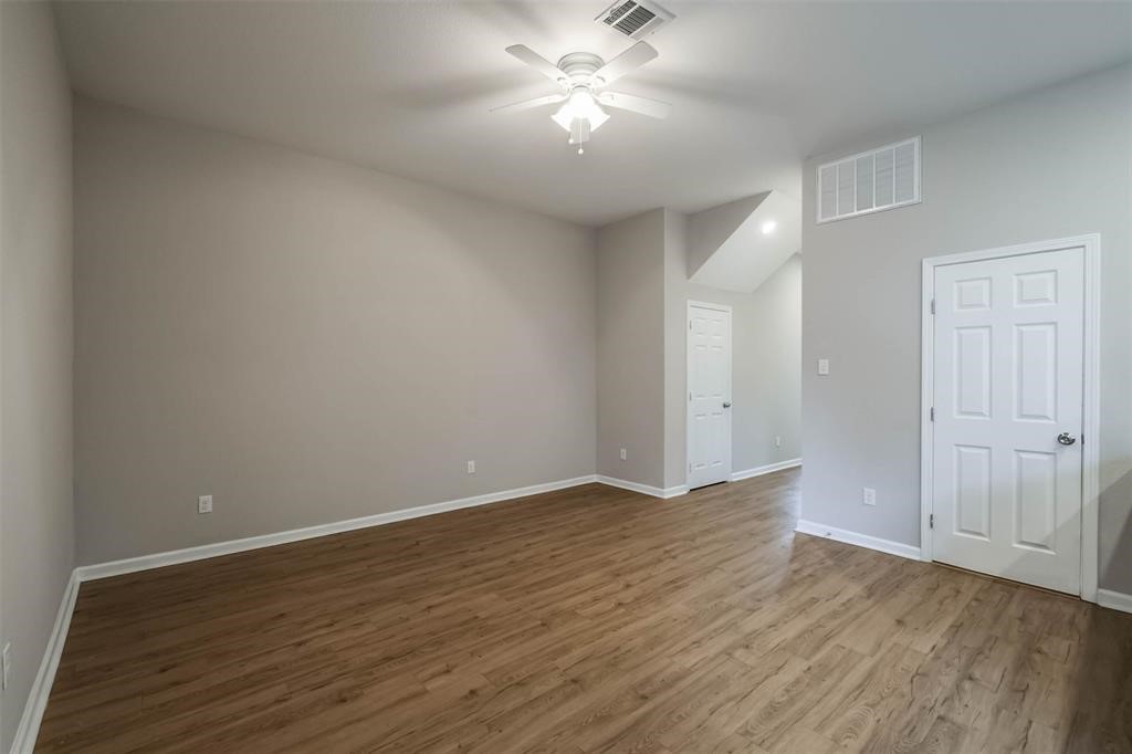 3207 Avenue O Property Photo 9