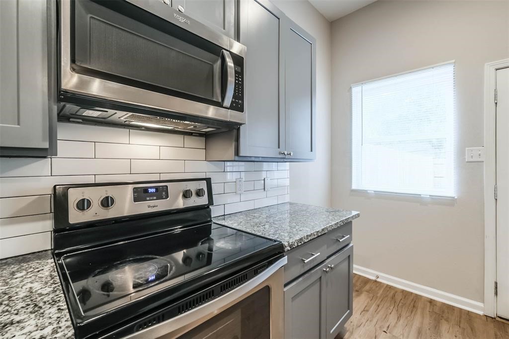 3207 Avenue O Property Photo 12
