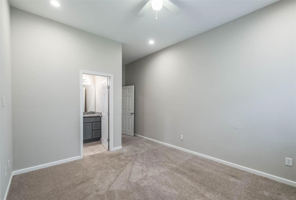 3207 Avenue O Property Photo 18