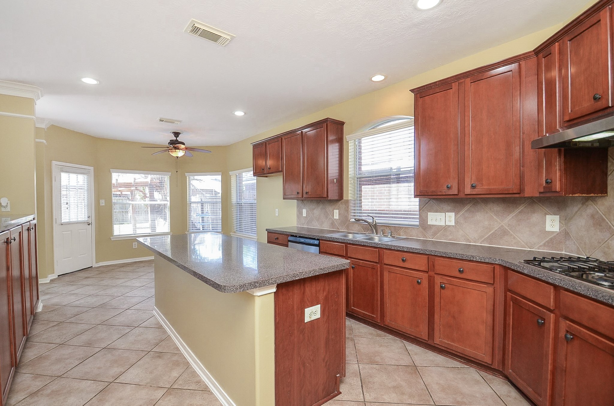 13109 Sunset Cliff Court Property Photo 14