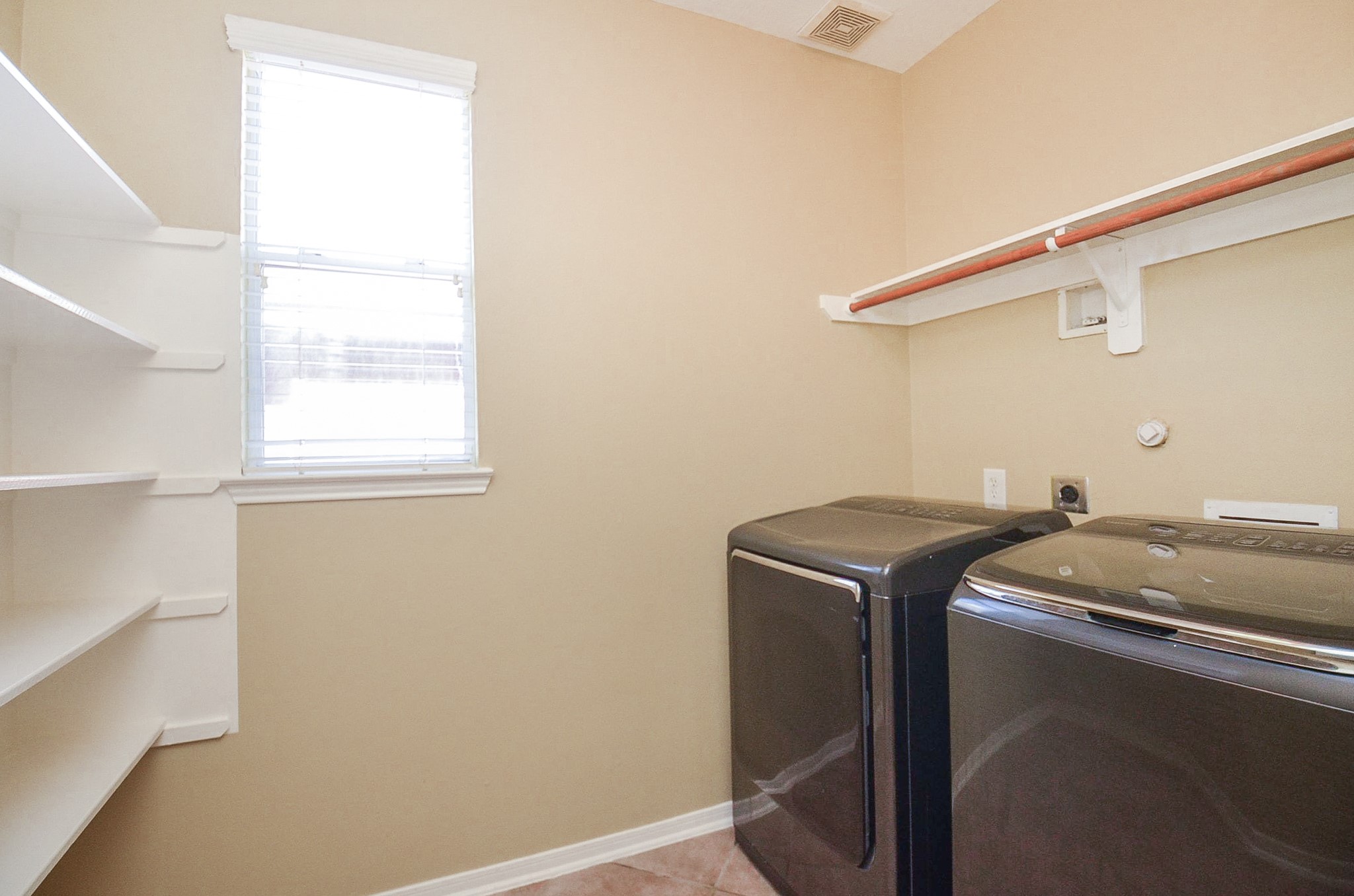 13109 Sunset Cliff Court Property Photo 17
