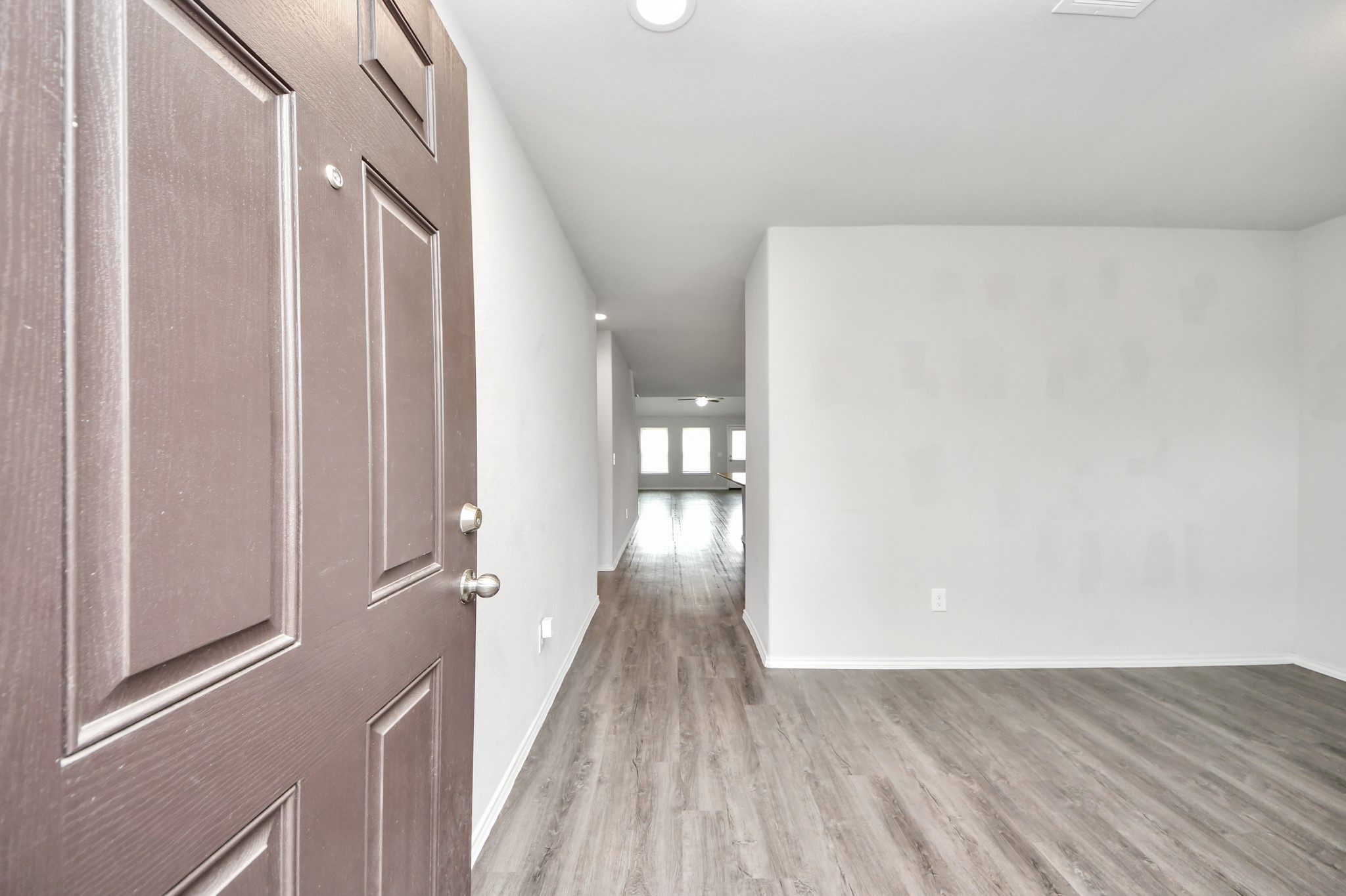 4231 Tulip Oak Drive Property Photo 6