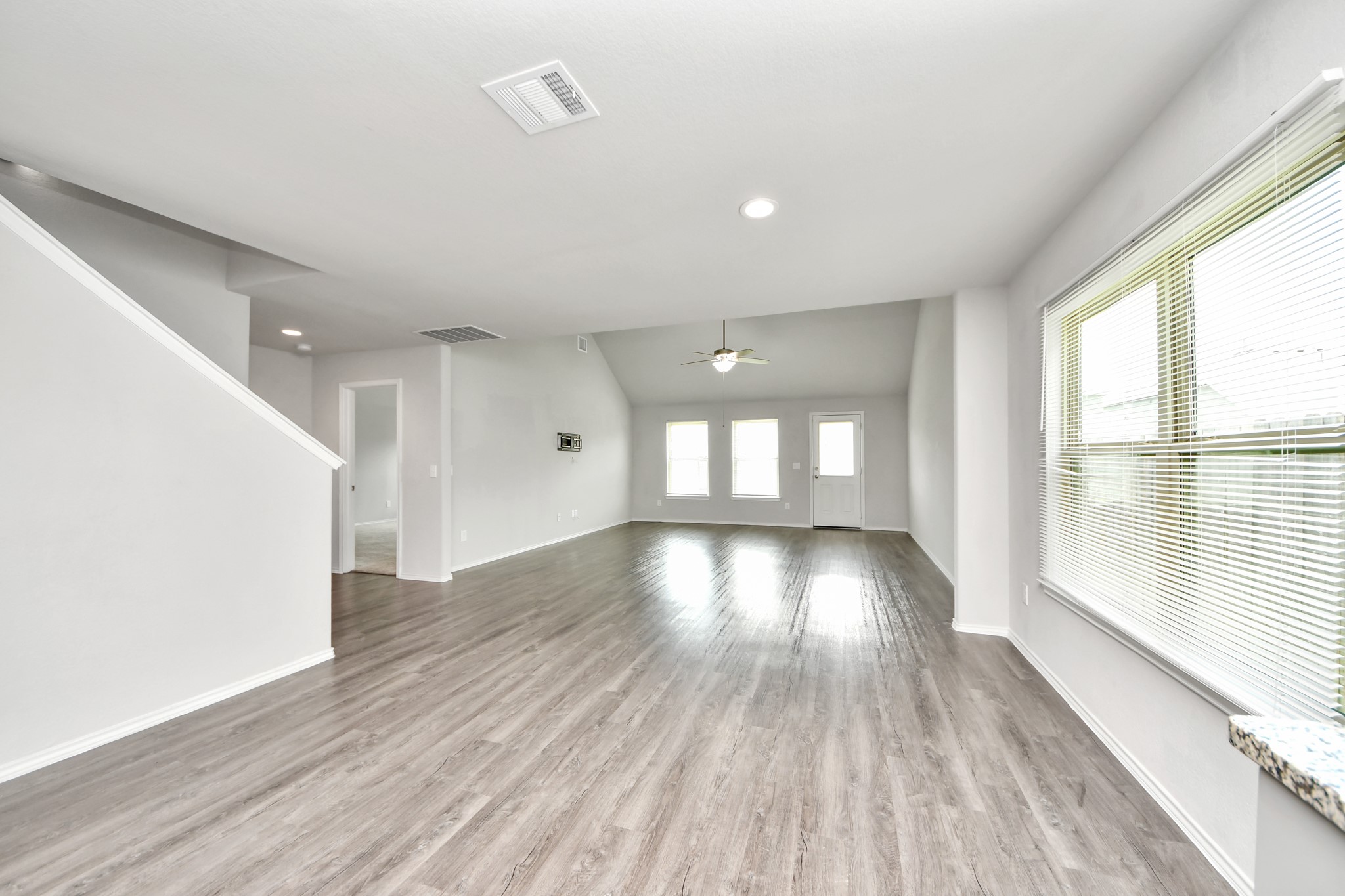 4231 Tulip Oak Drive Property Photo 12