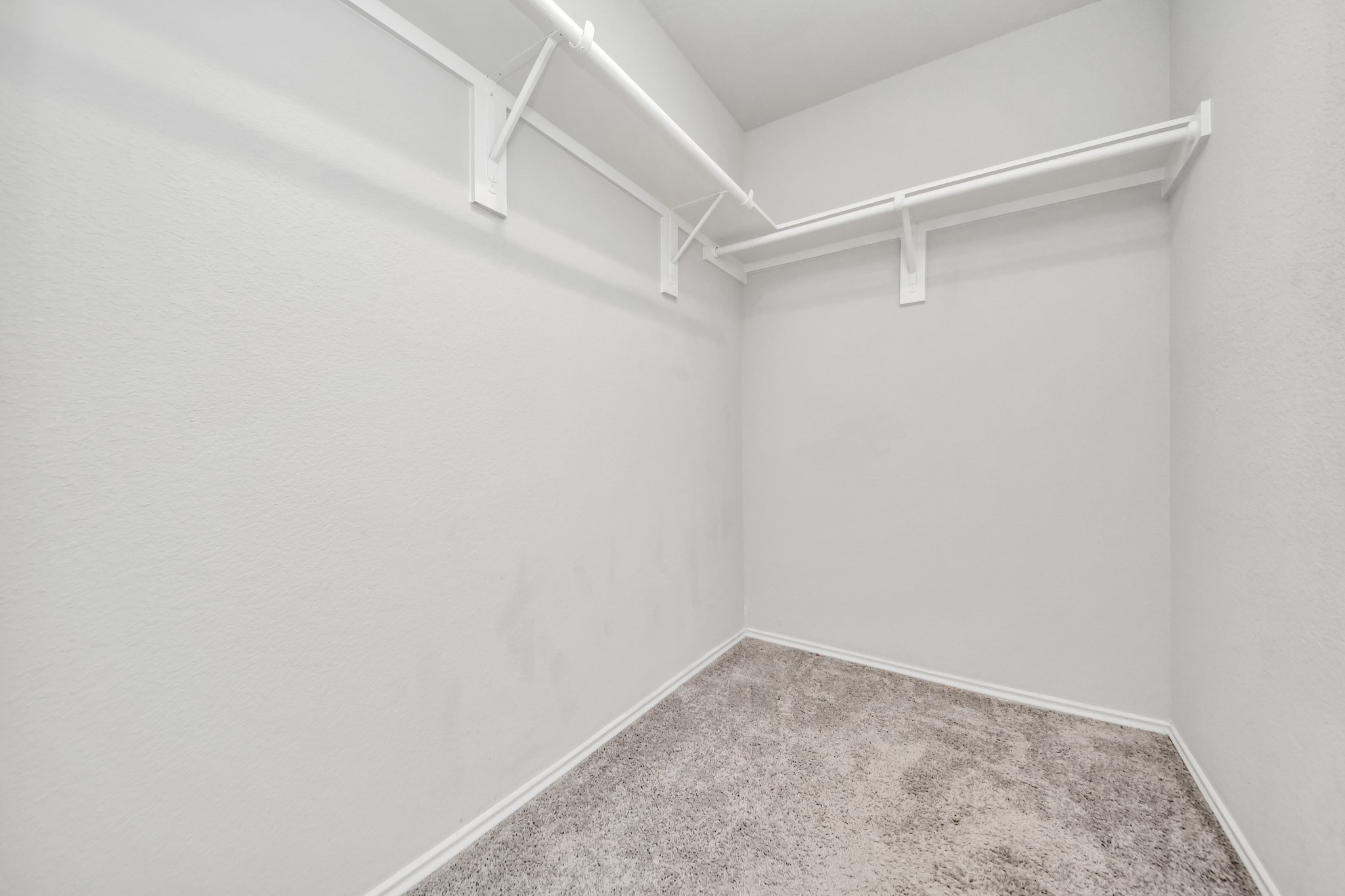 4231 Tulip Oak Drive Property Photo 28
