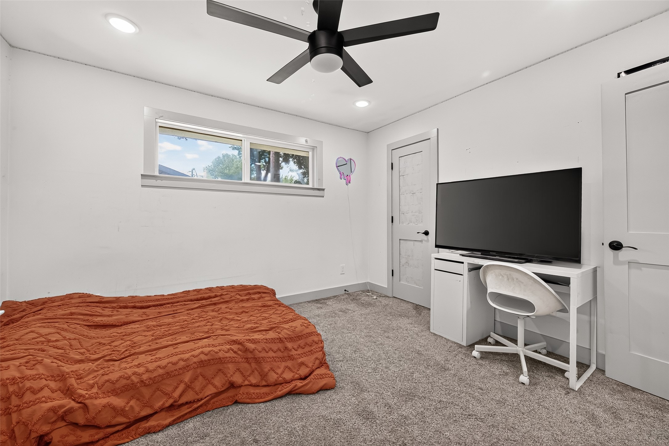 9906 Cliffwood Drive Property Photo 39