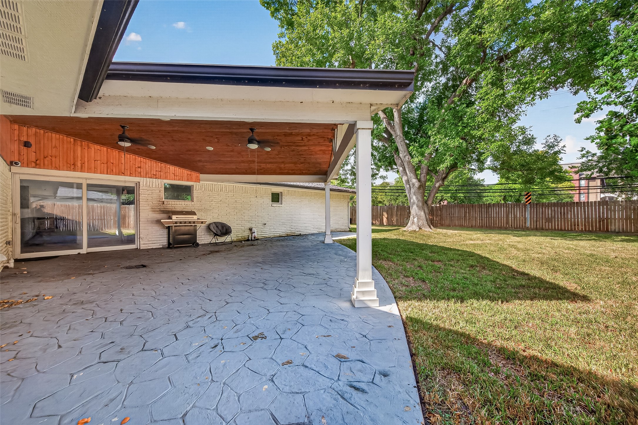 9906 Cliffwood Drive Property Photo 41