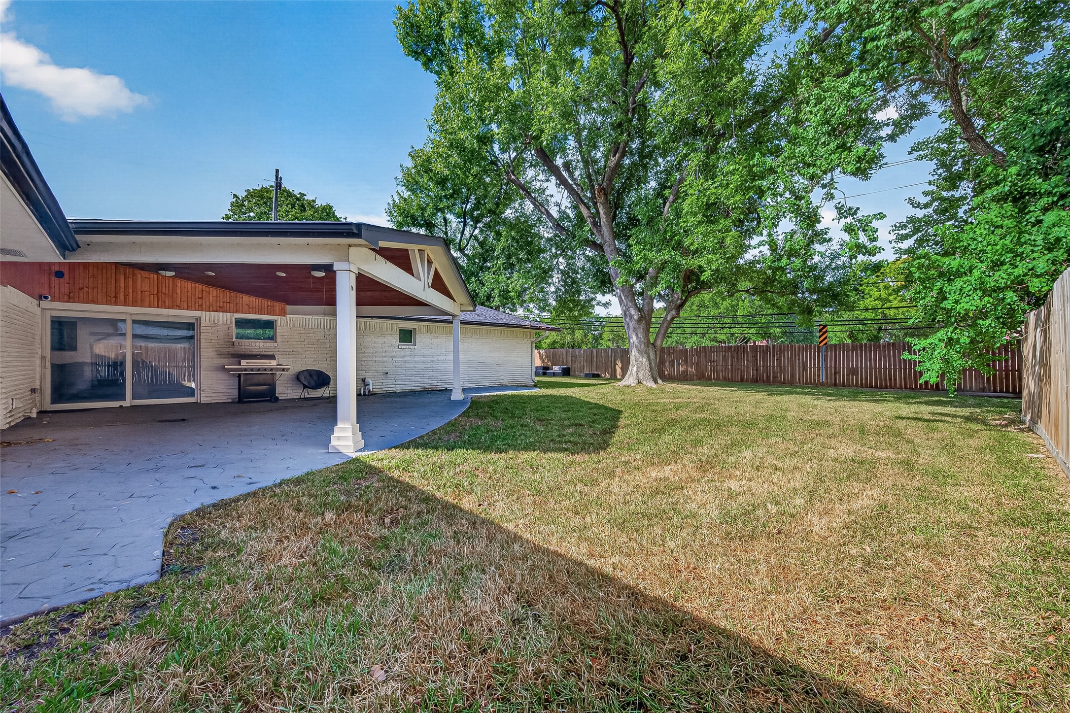 9906 Cliffwood Drive Property Photo 44