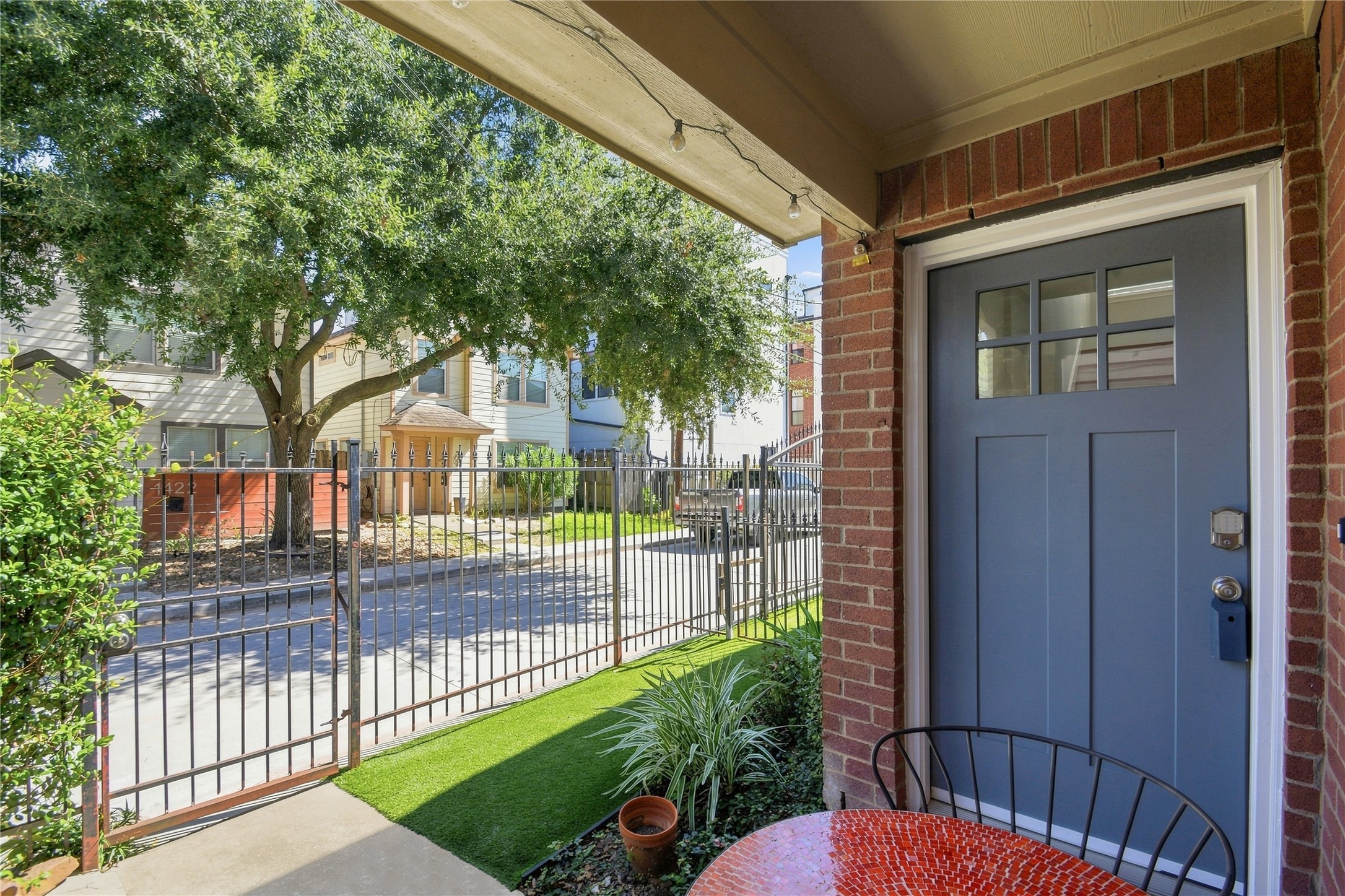 1421 Ruthven Street Property Photo 5