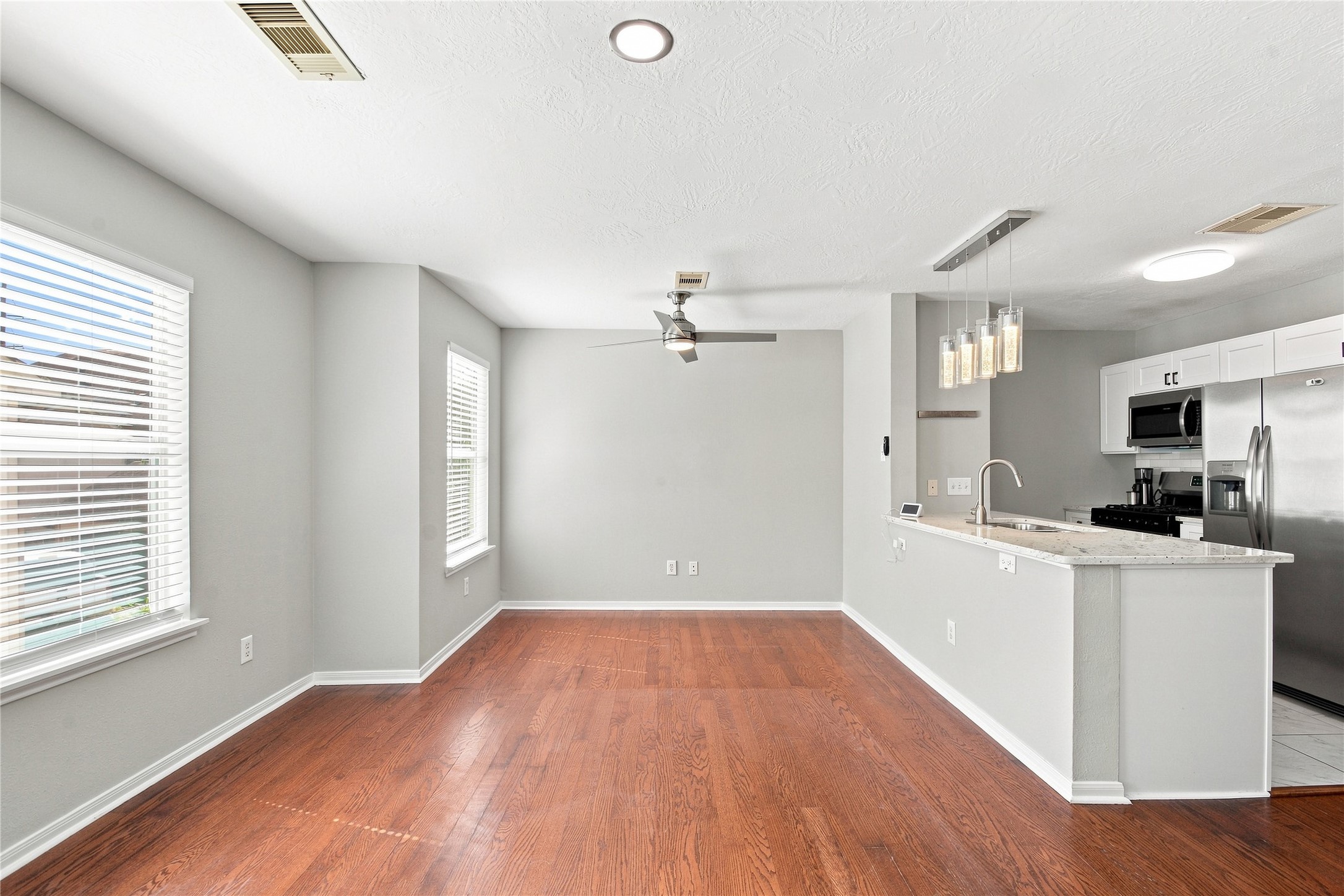 1421 Ruthven Street Property Photo 12