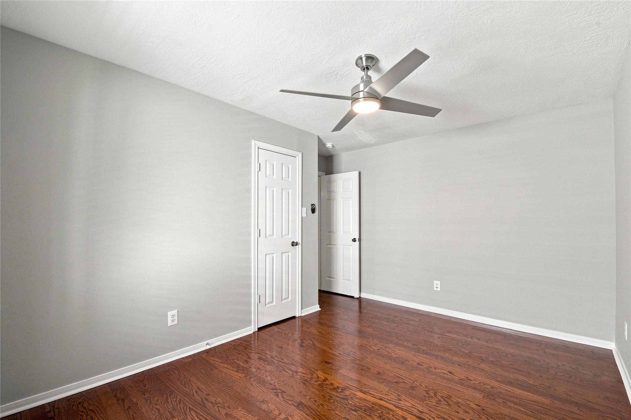 1421 Ruthven Street Property Photo 21