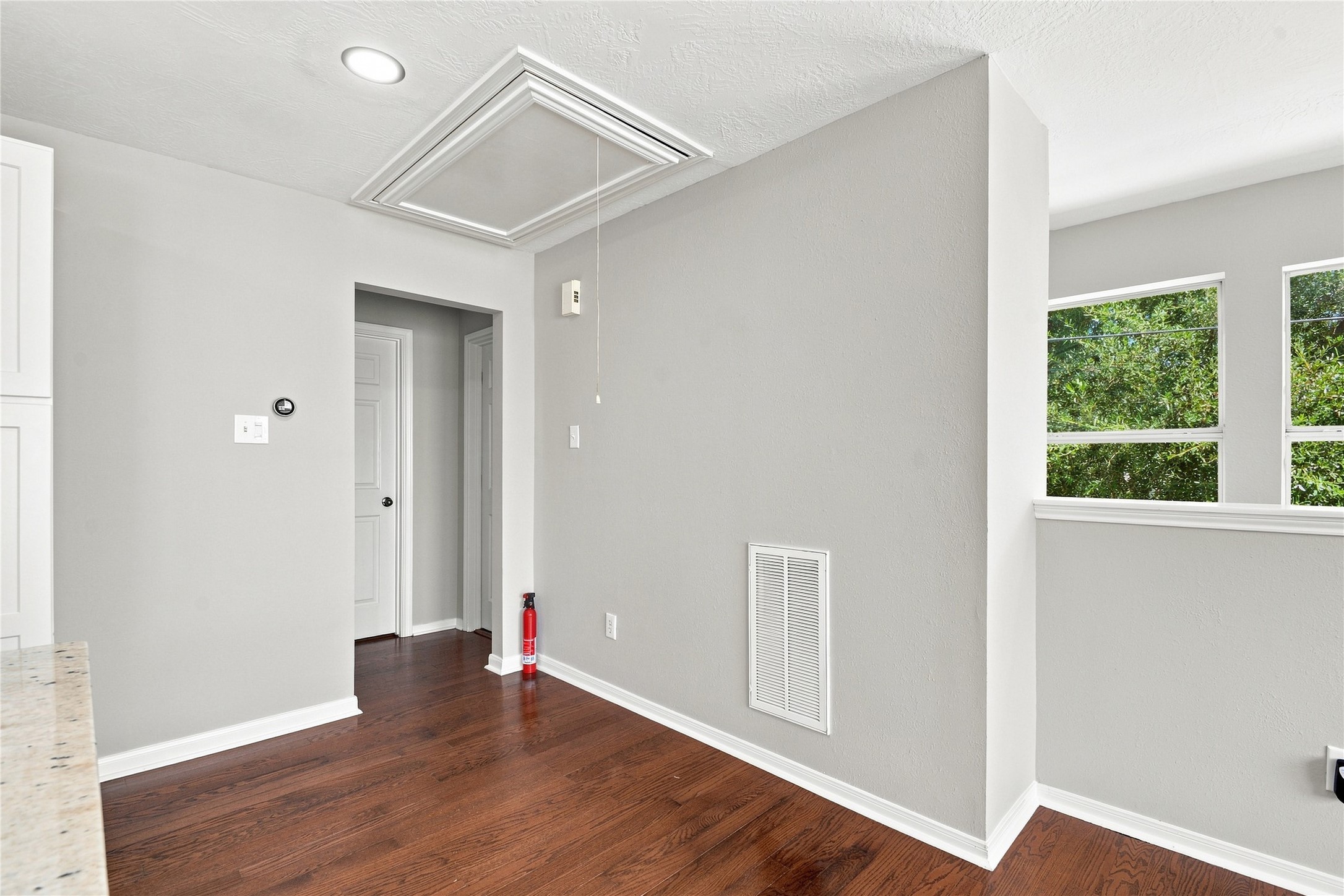 1421 Ruthven Street Property Photo 29