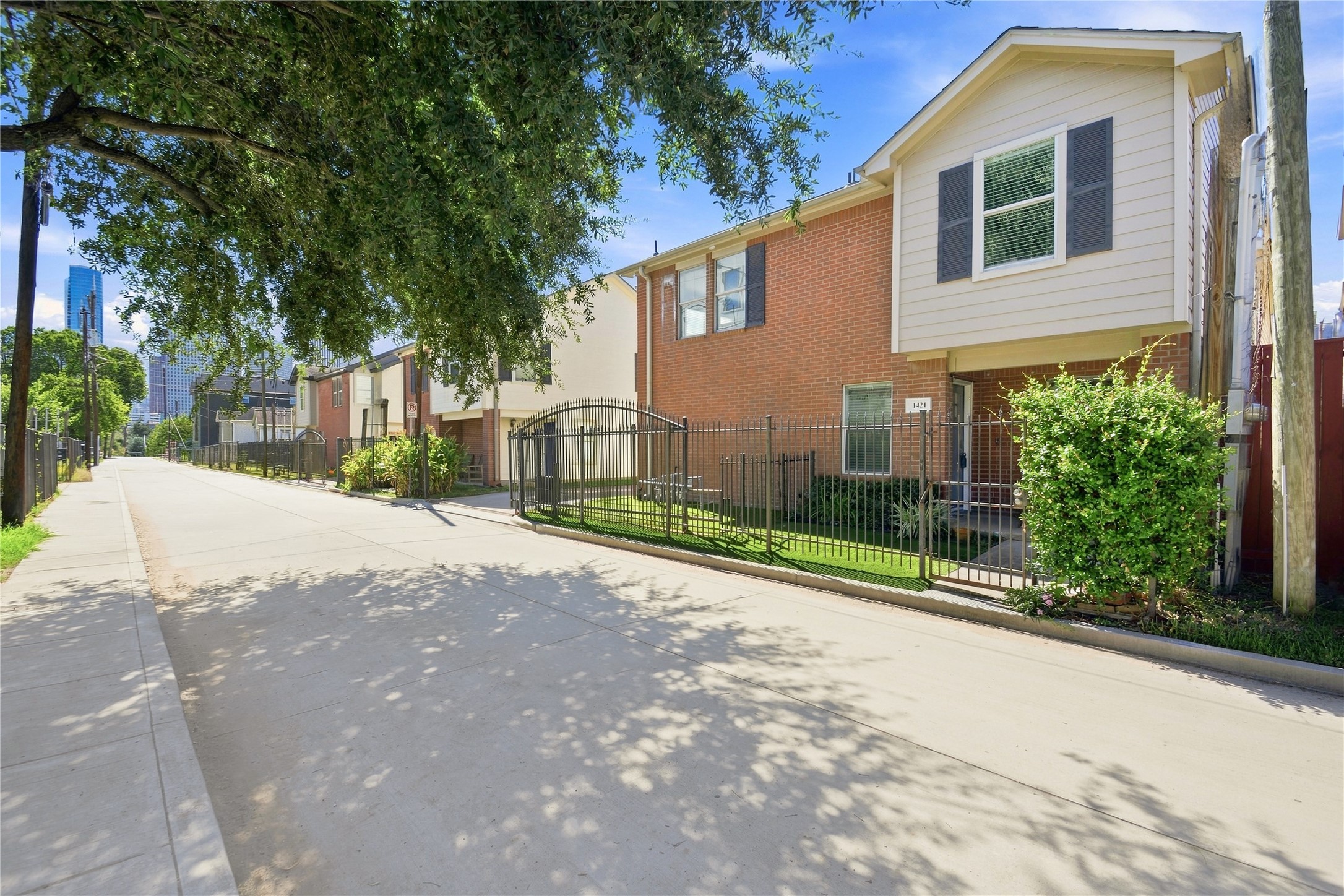 1421 Ruthven Street Property Photo 33