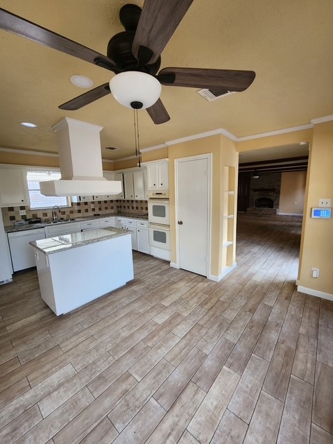 9614 Halkirk Street Property Photo 9
