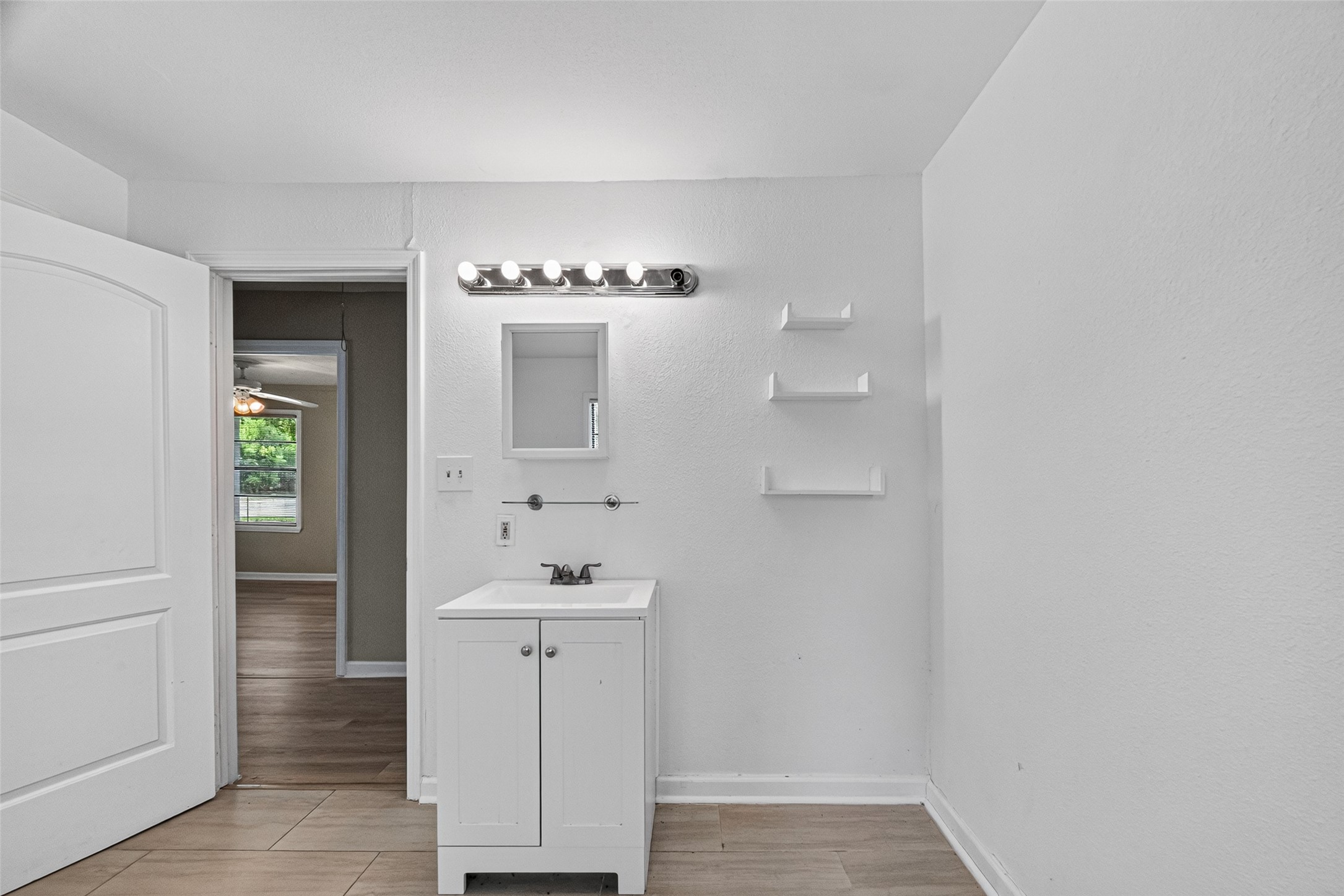 1504 Lawrence Avenue Property Photo 29