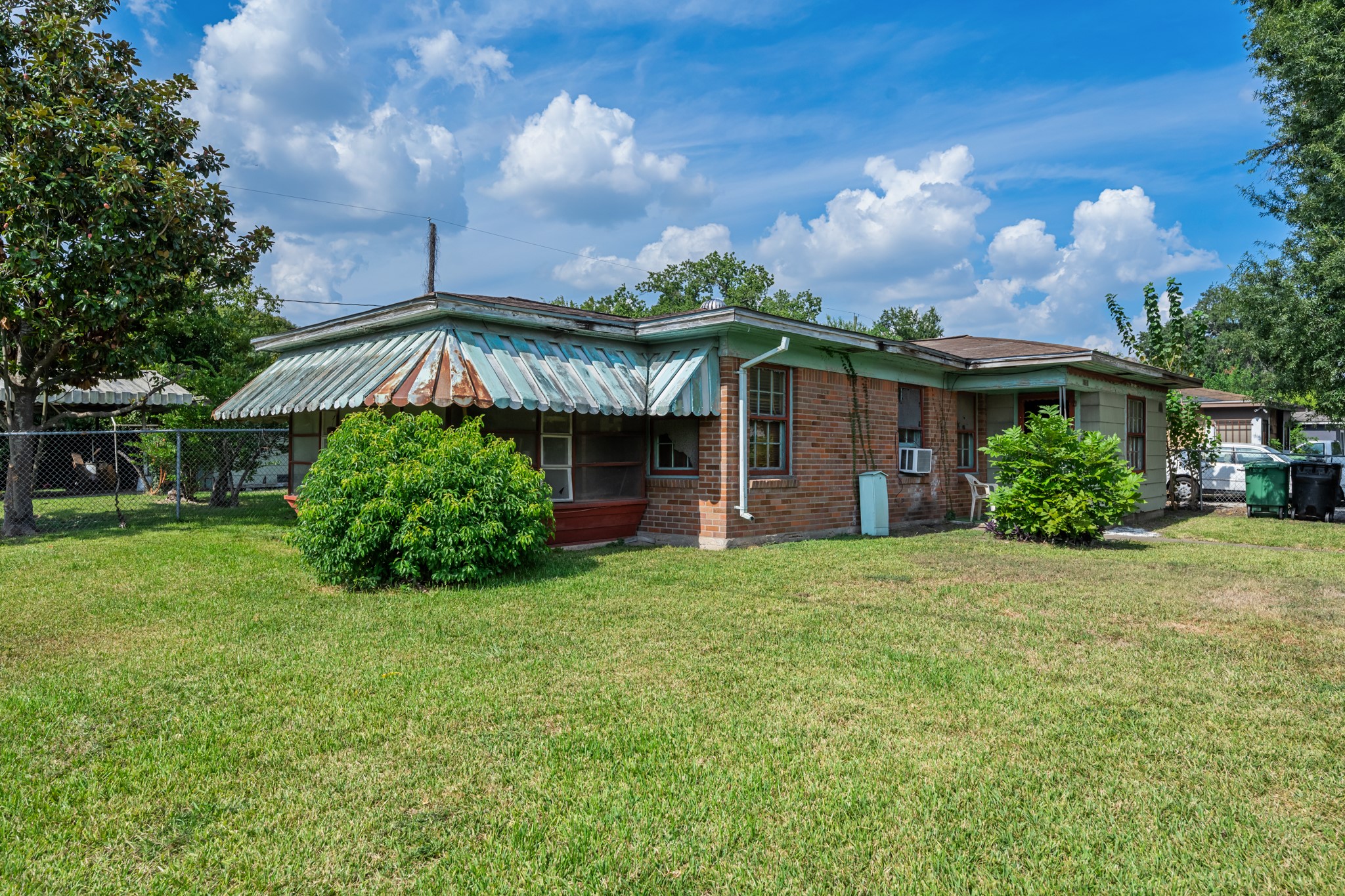 8101 Howard Drive Property Photo 3