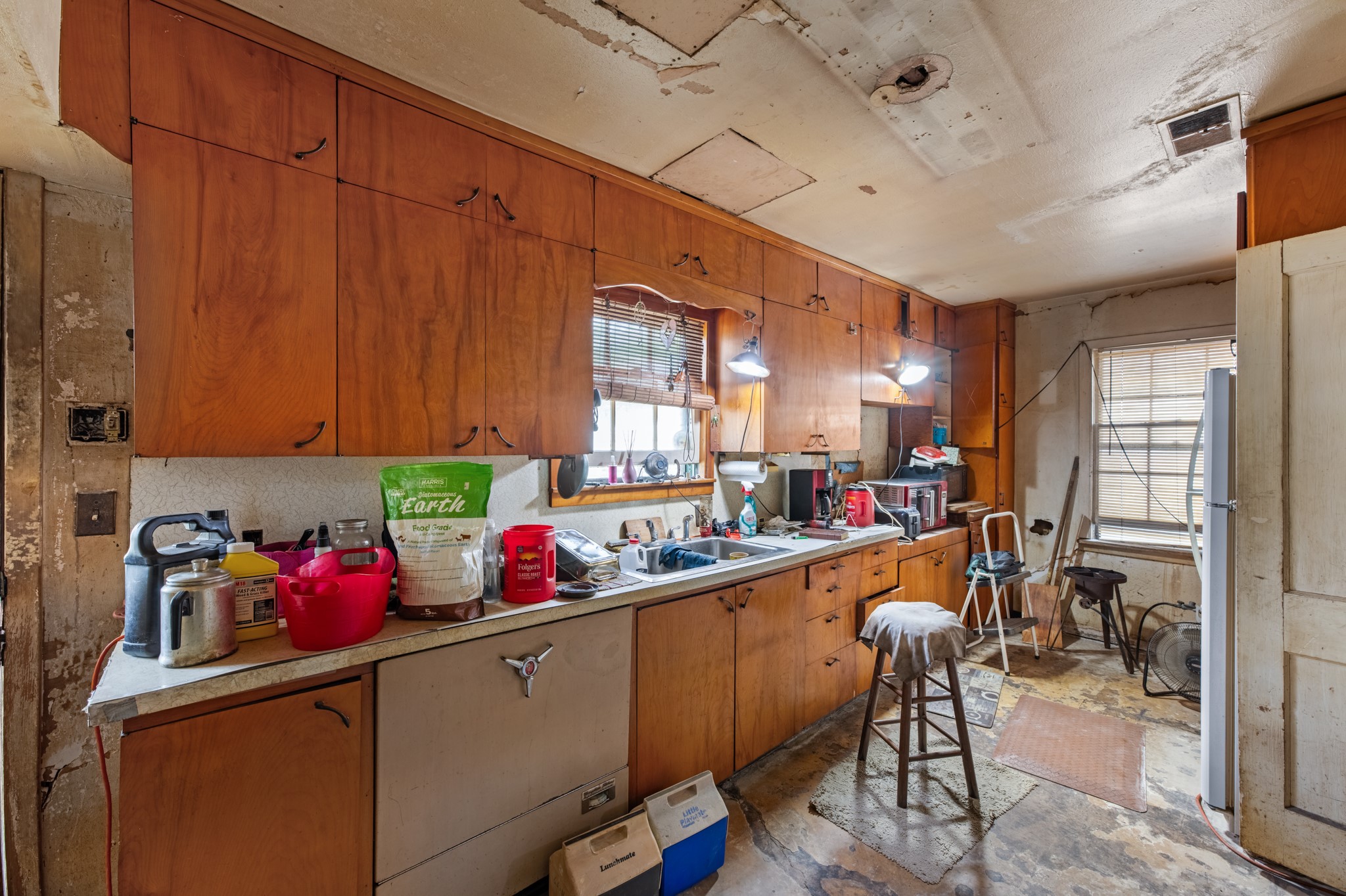 8101 Howard Drive Property Photo 11