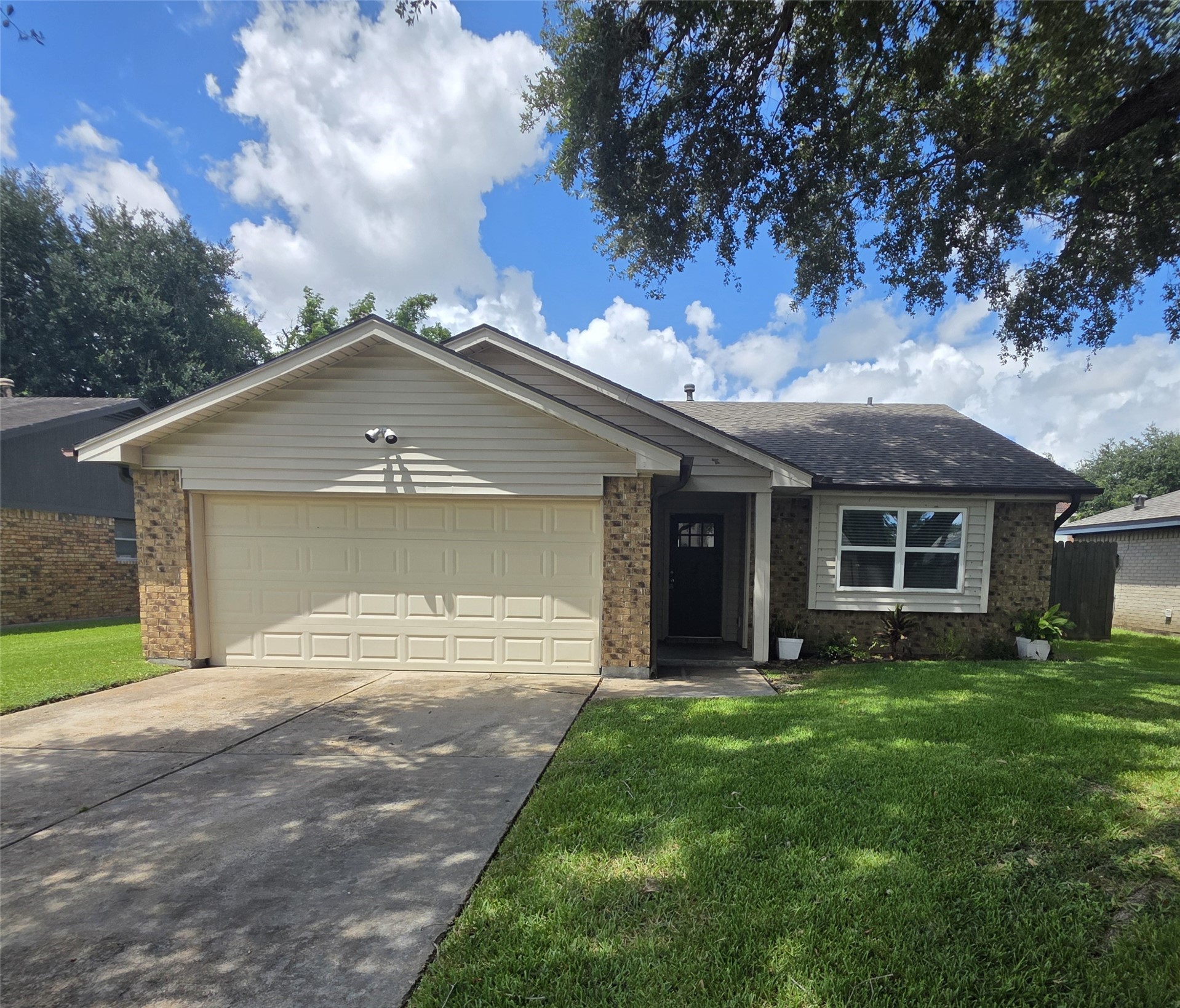 6607 Rockfield Drive Property Photo 1
