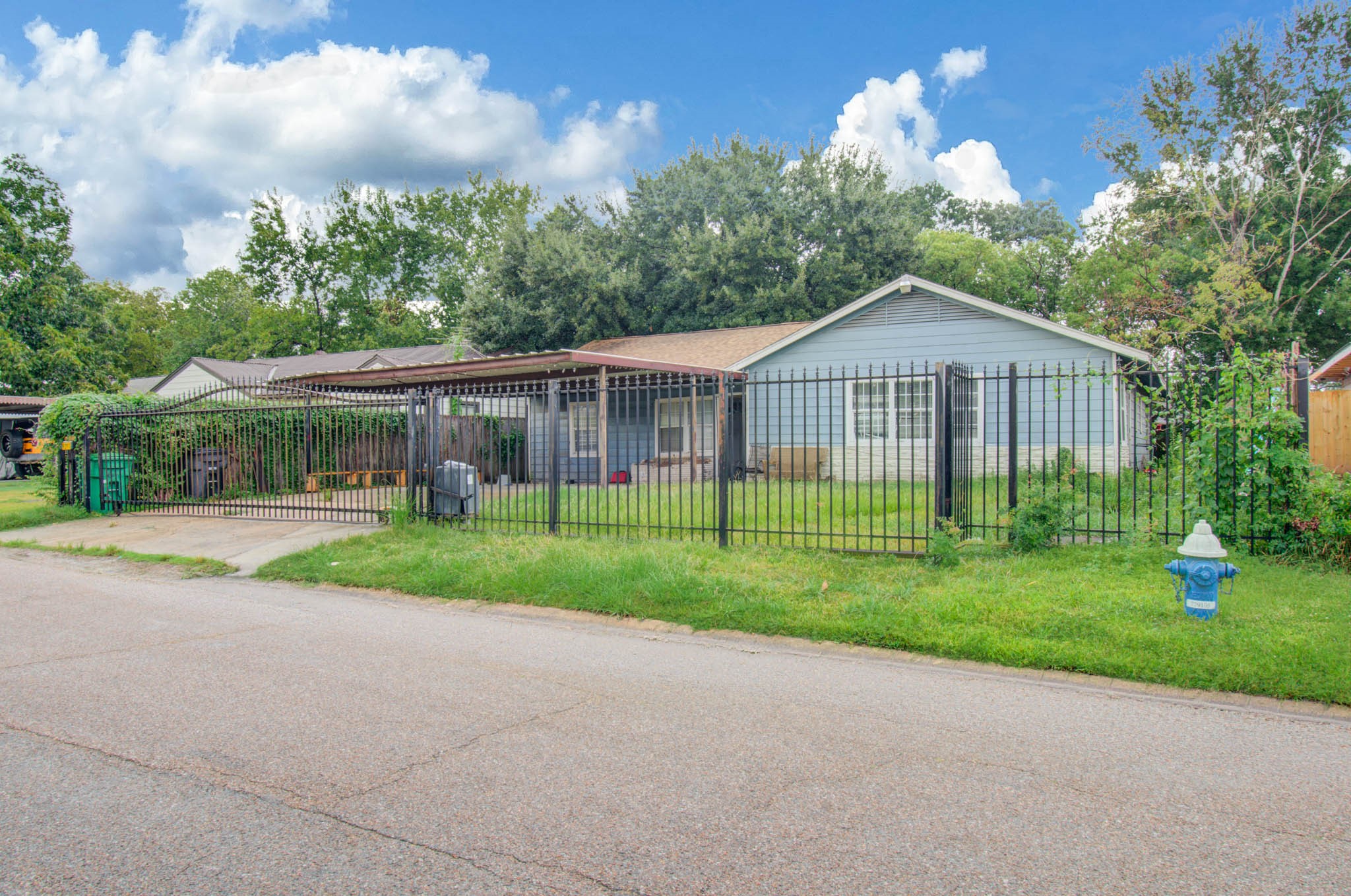 1203 Ruell Street Property Photo 2