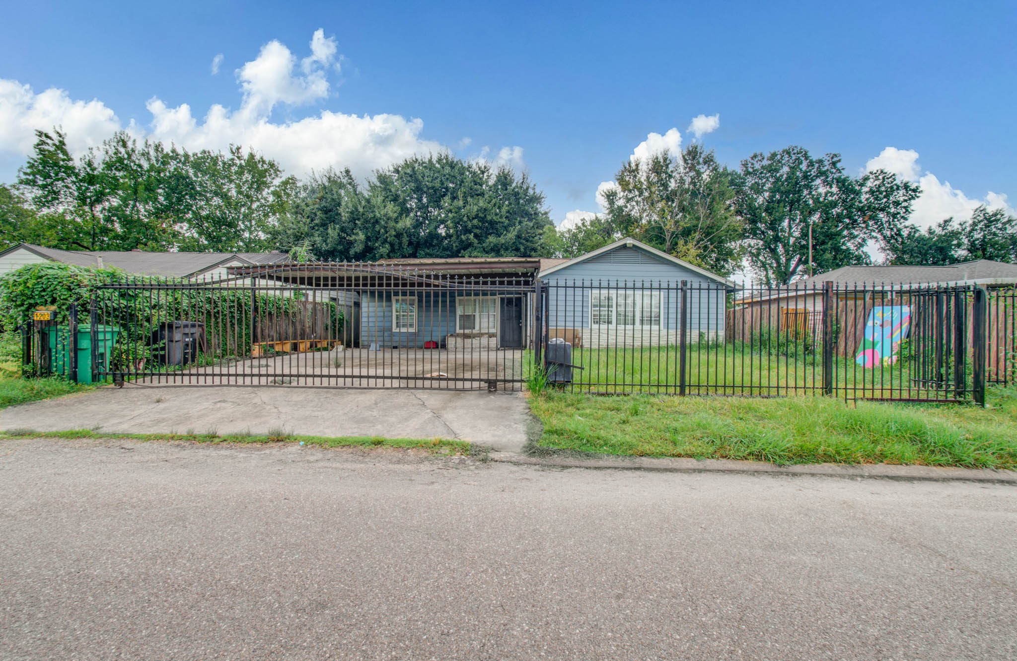 1203 Ruell Street Property Photo 3