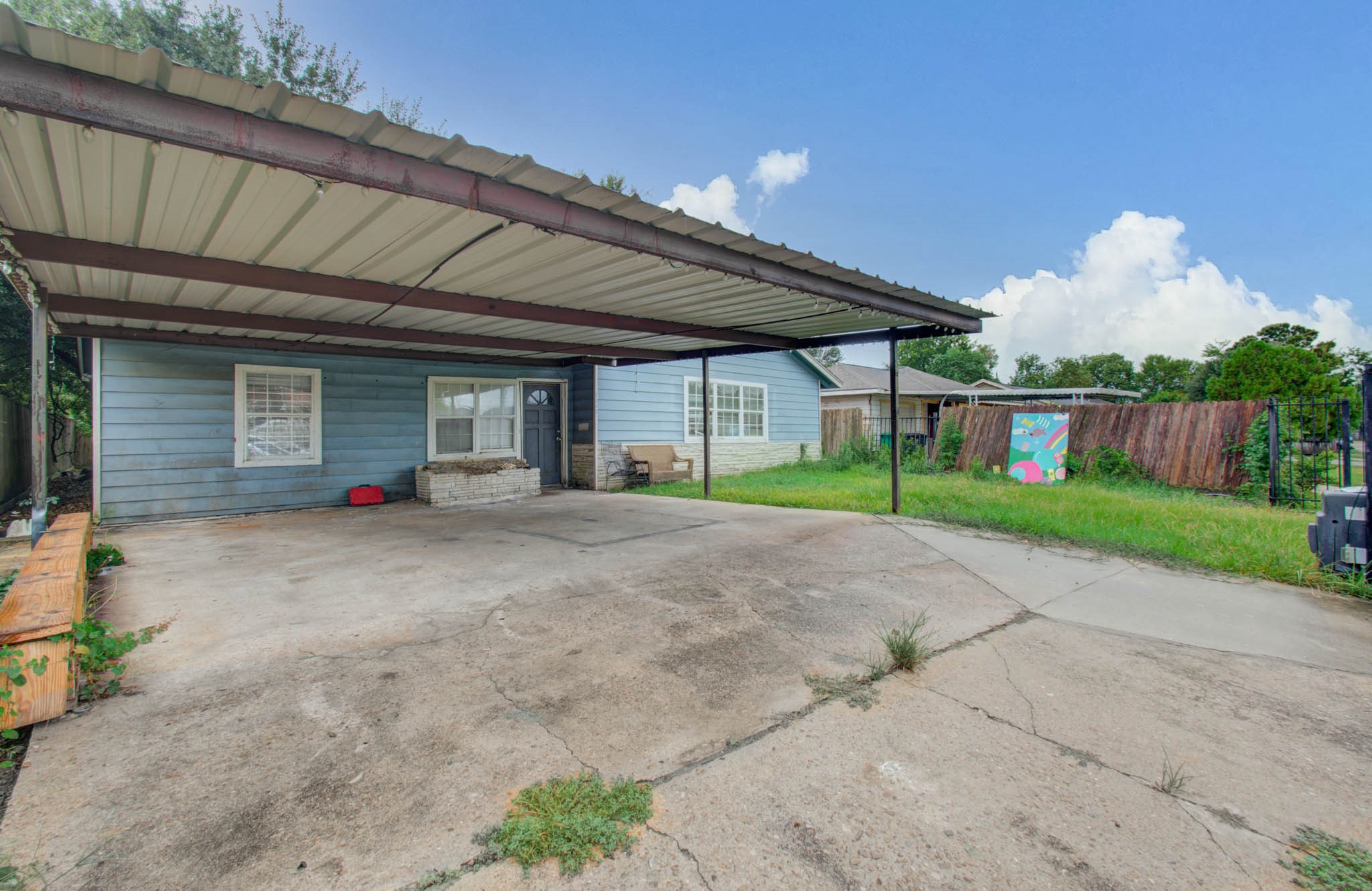 1203 Ruell Street Property Photo 4