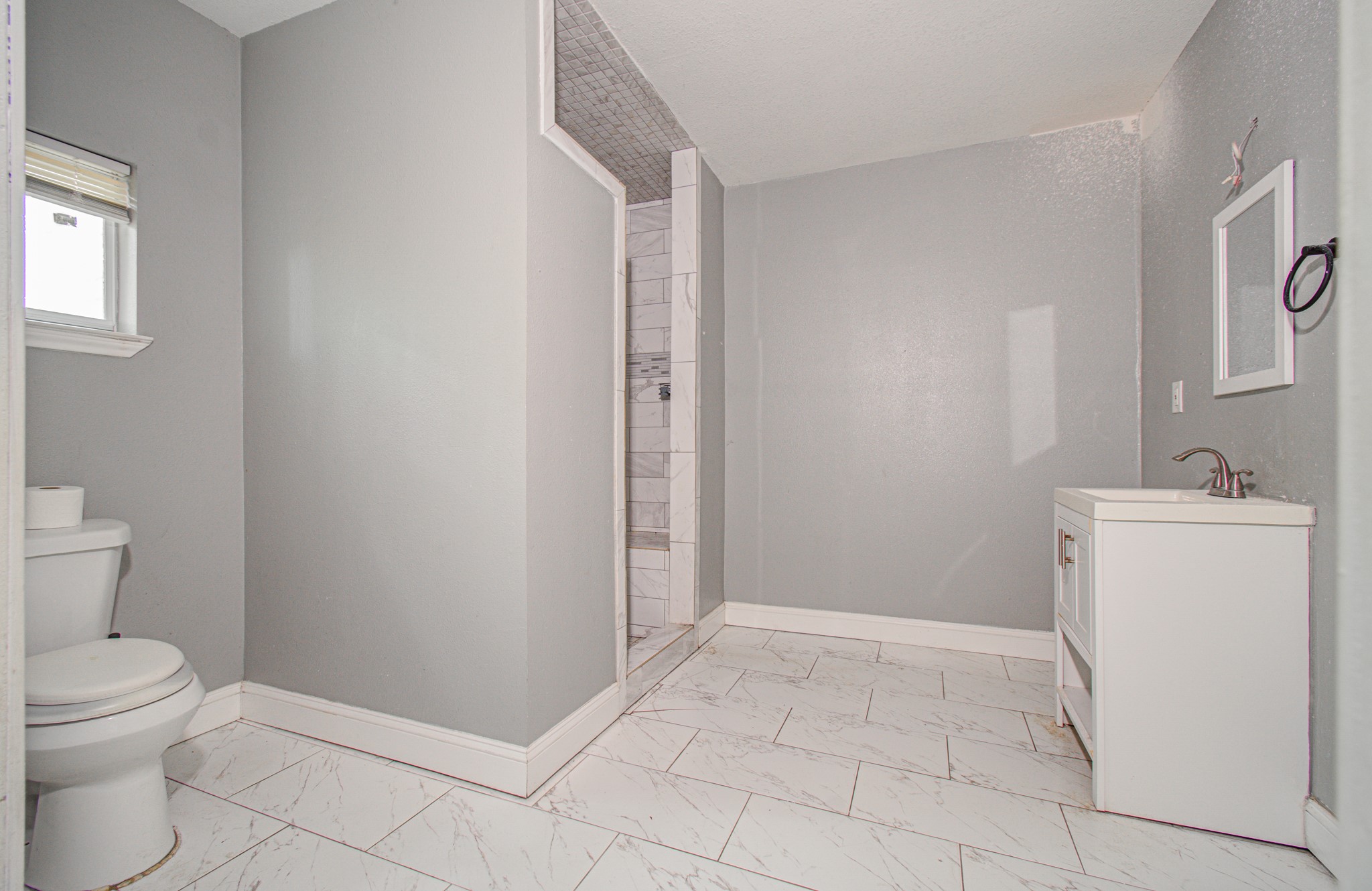 1203 Ruell Street Property Photo 28