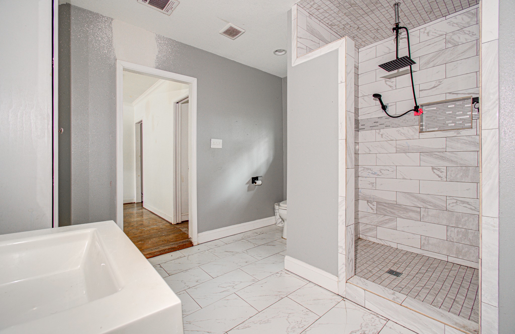 1203 Ruell Street Property Photo 29