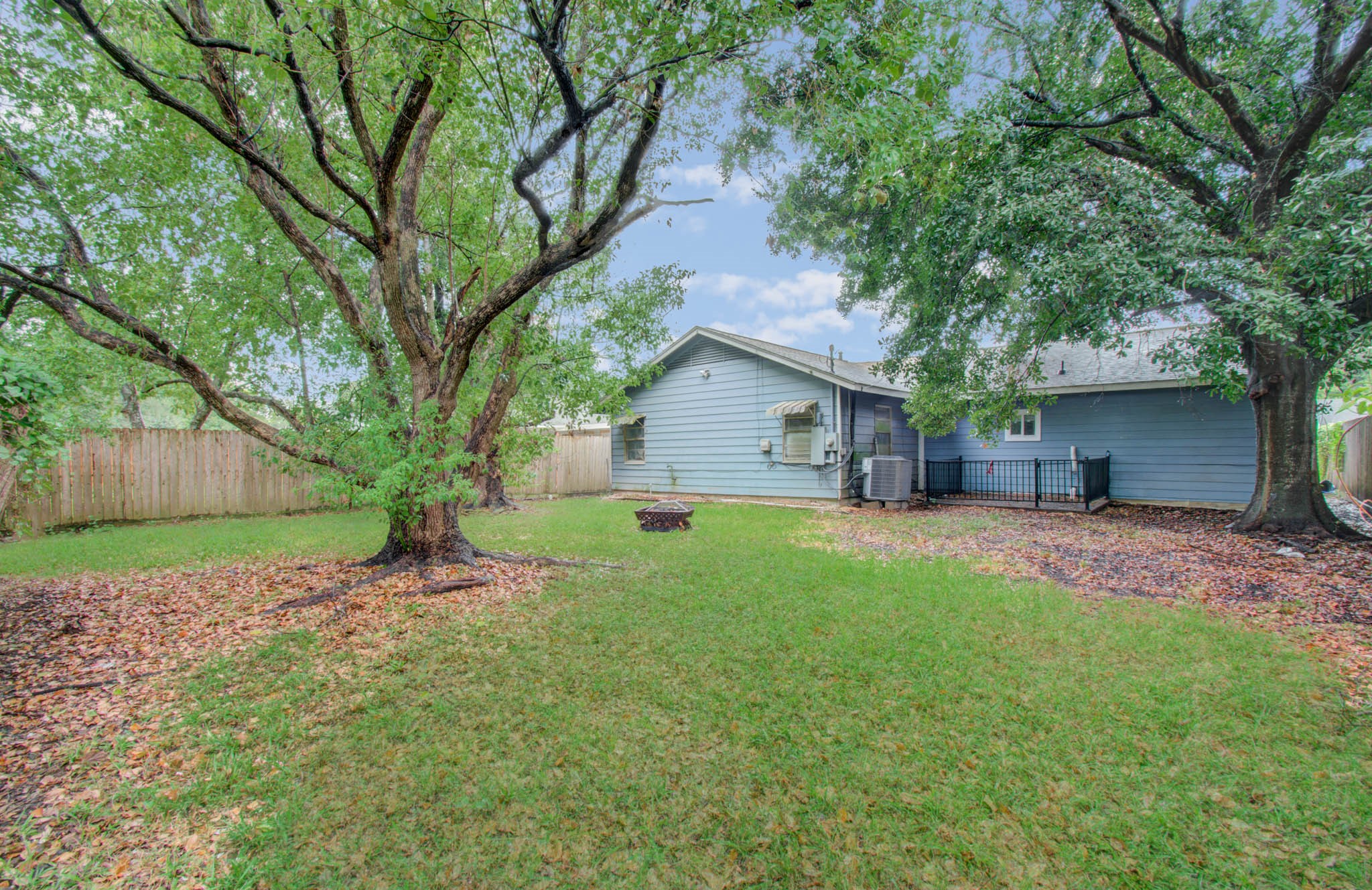 1203 Ruell Street Property Photo 31