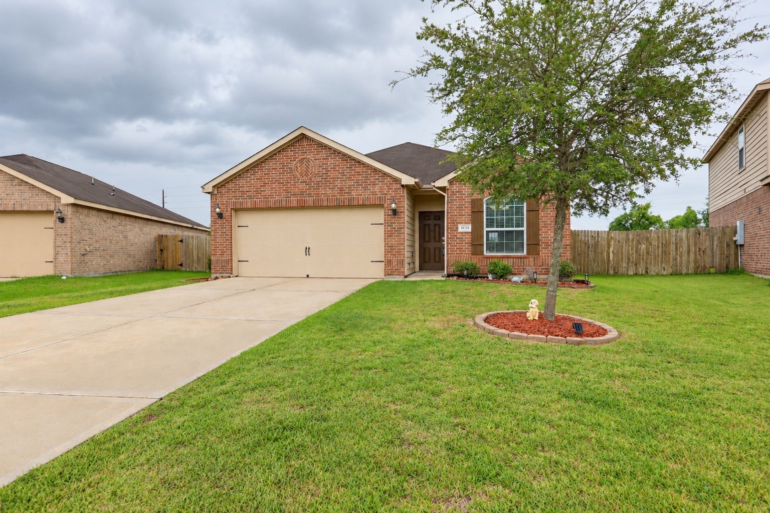 1634 Pink Stone Drive Property Photo 18
