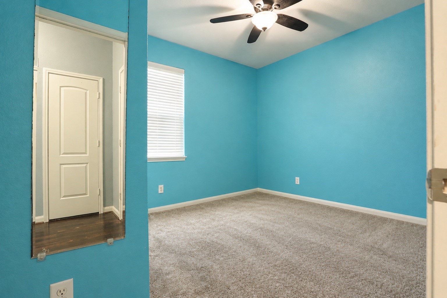 1634 Pink Stone Drive Property Photo 21