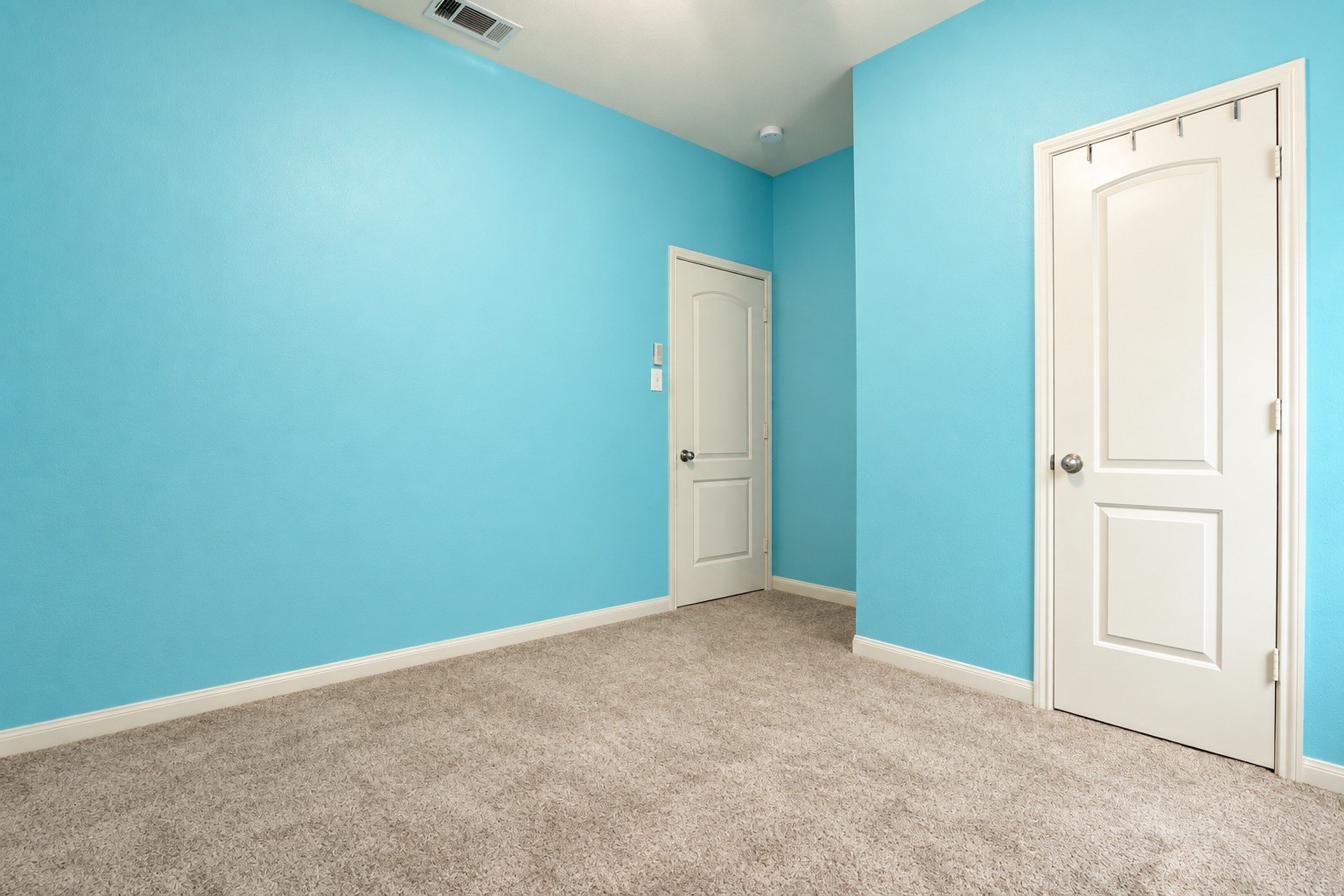 1634 Pink Stone Drive Property Photo 24